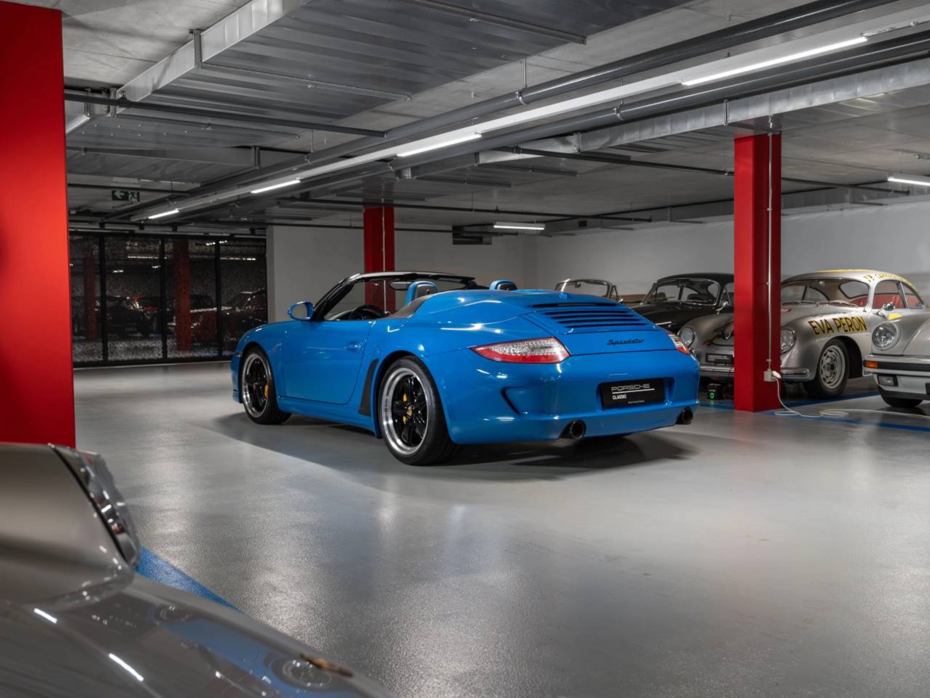 PORSCHE 911 Speedster-showroom-element-2
