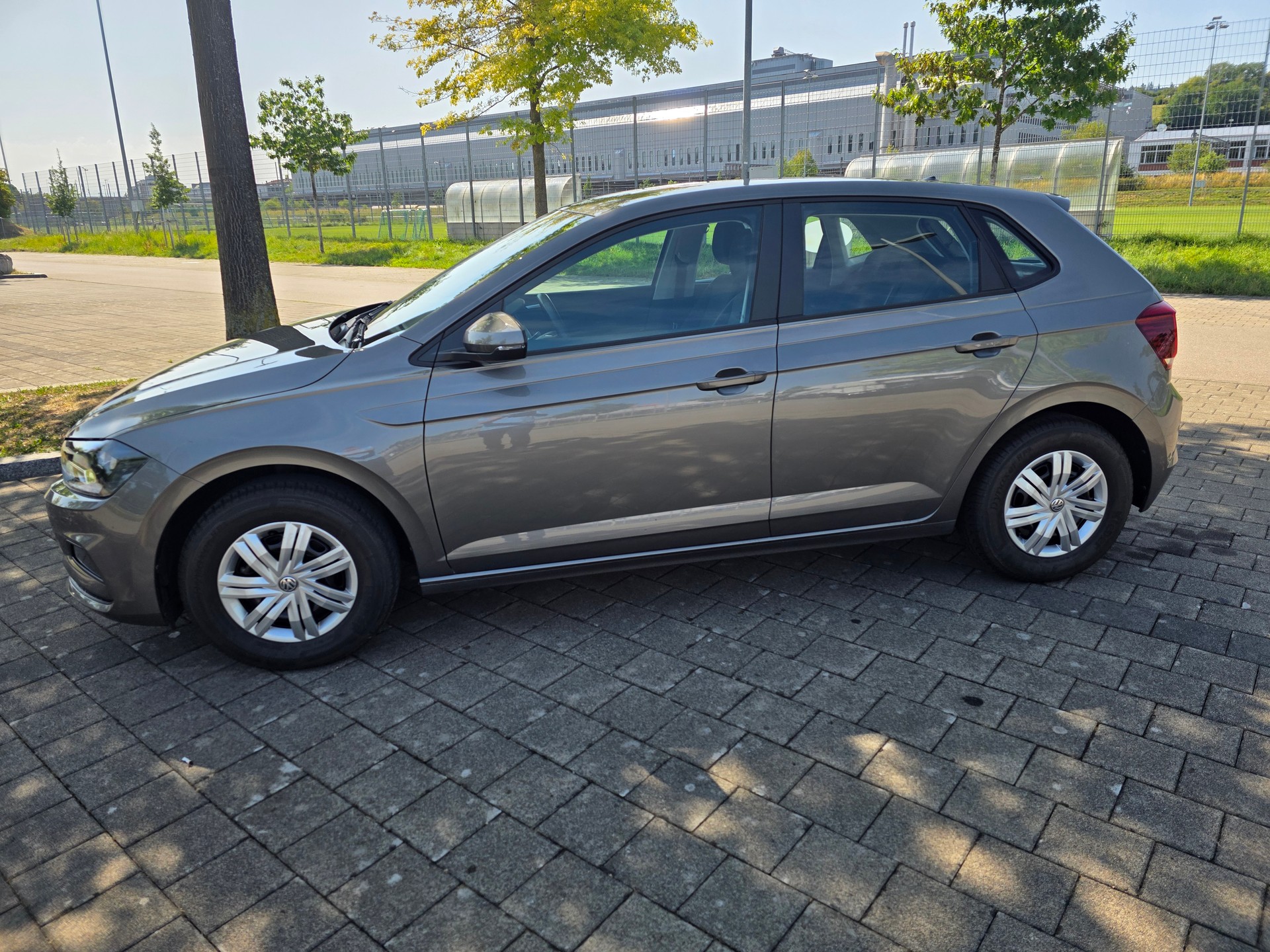 VW Polo 1.0 BMT Trendline-showroom-element-3