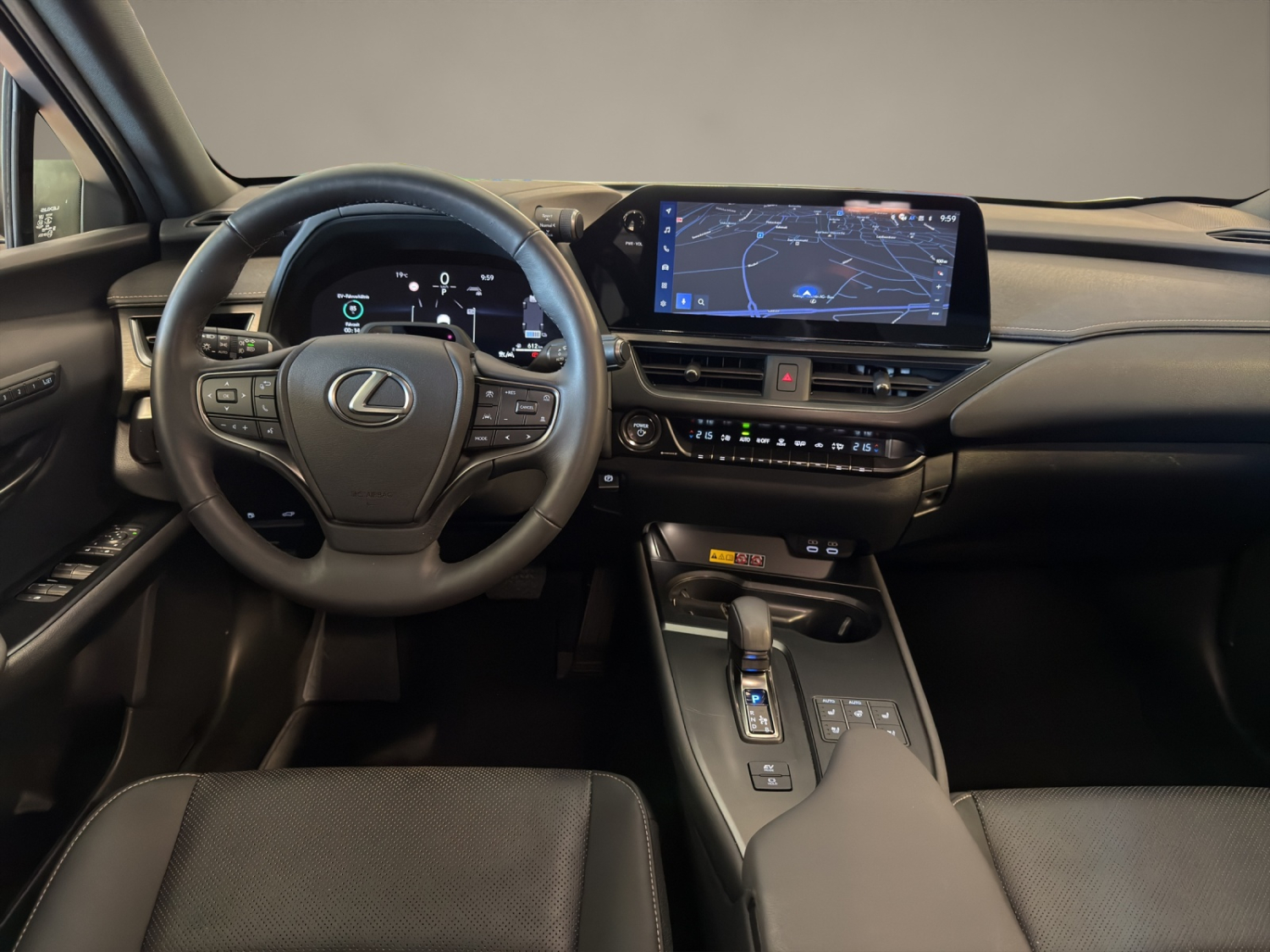 LEXUS UX 300h excellence AWD-image-12