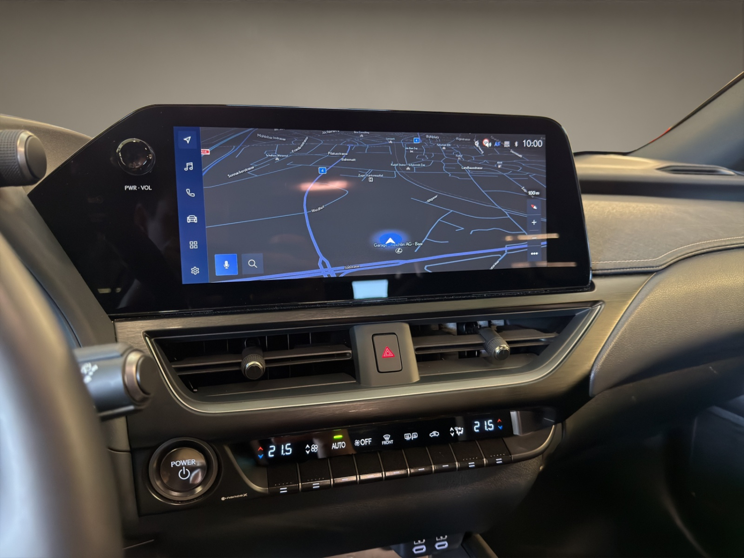 LEXUS UX 300h excellence AWD-image-15