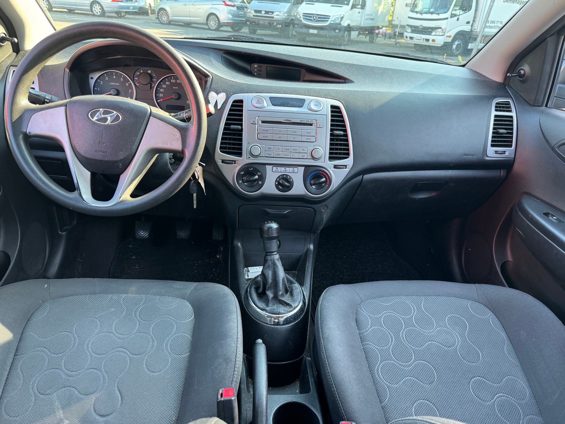 HYUNDAI i20 1.2 Comfort-image-11