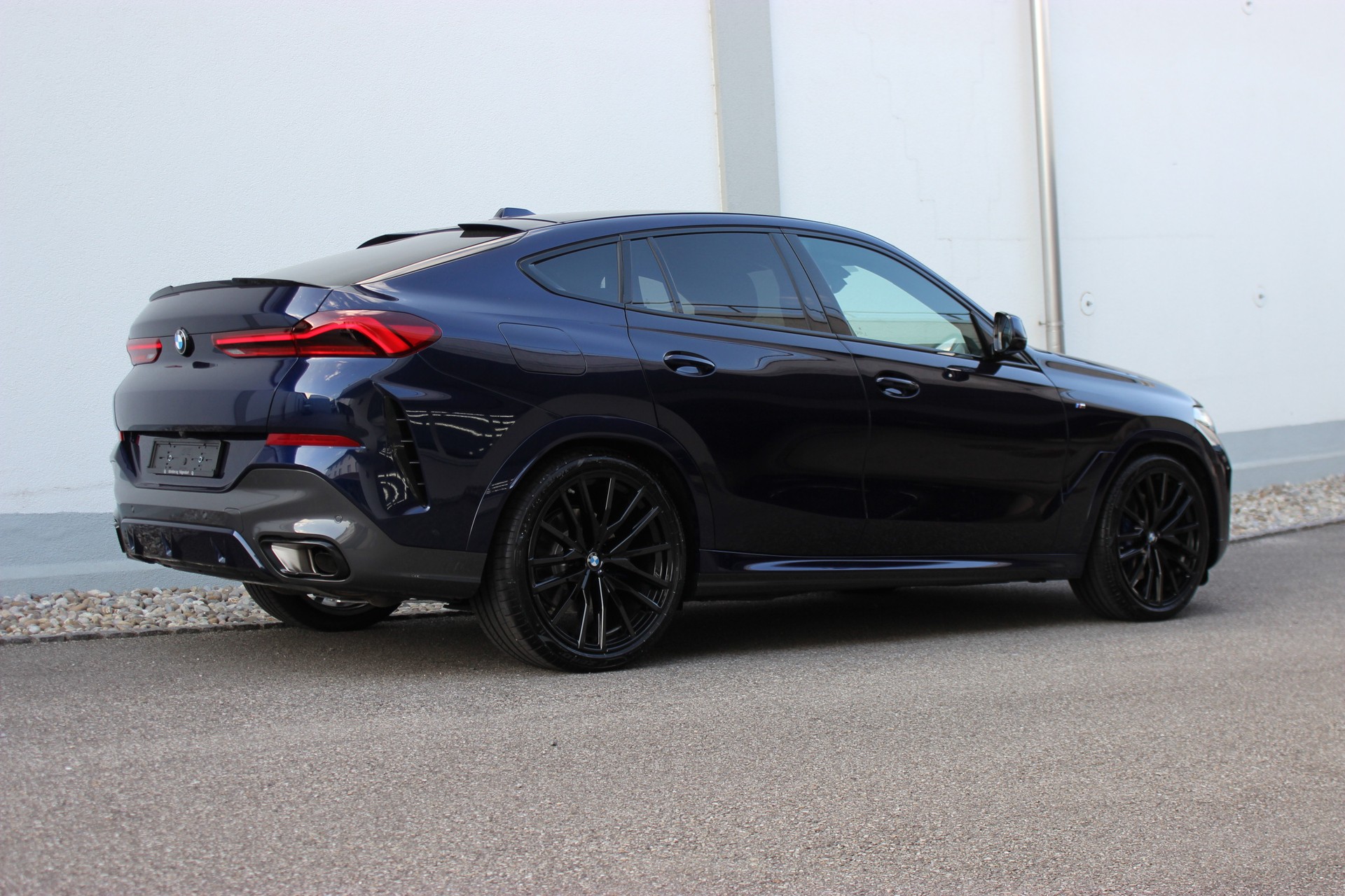 BMW X6 xDrive 48V 30d M Sport Pro *TANSANITBLAU METALLIC*-showroom-element-2