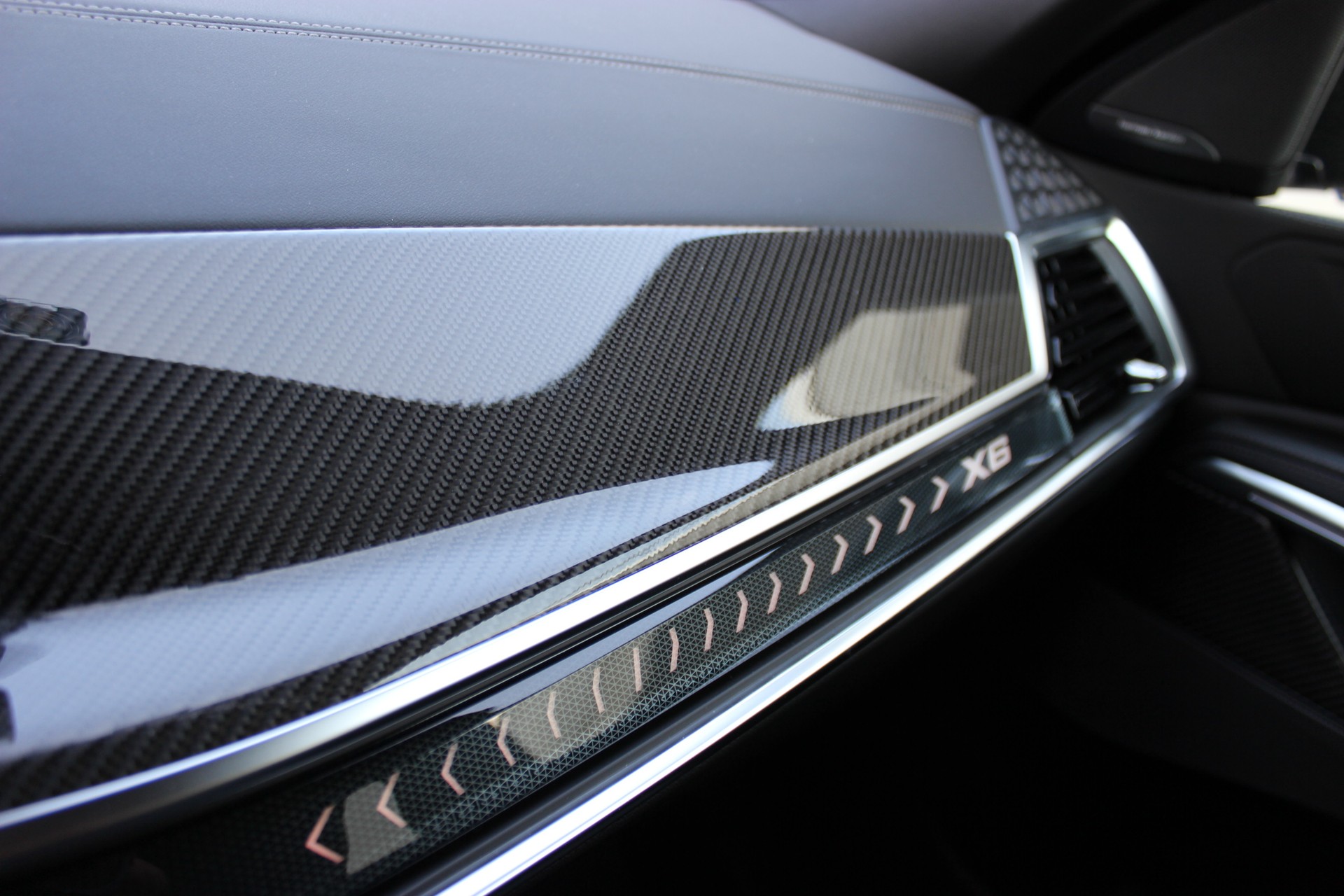 BMW X6 xDrive 48V 30d M Sport Pro *TANSANITBLAU METALLIC*-image-15