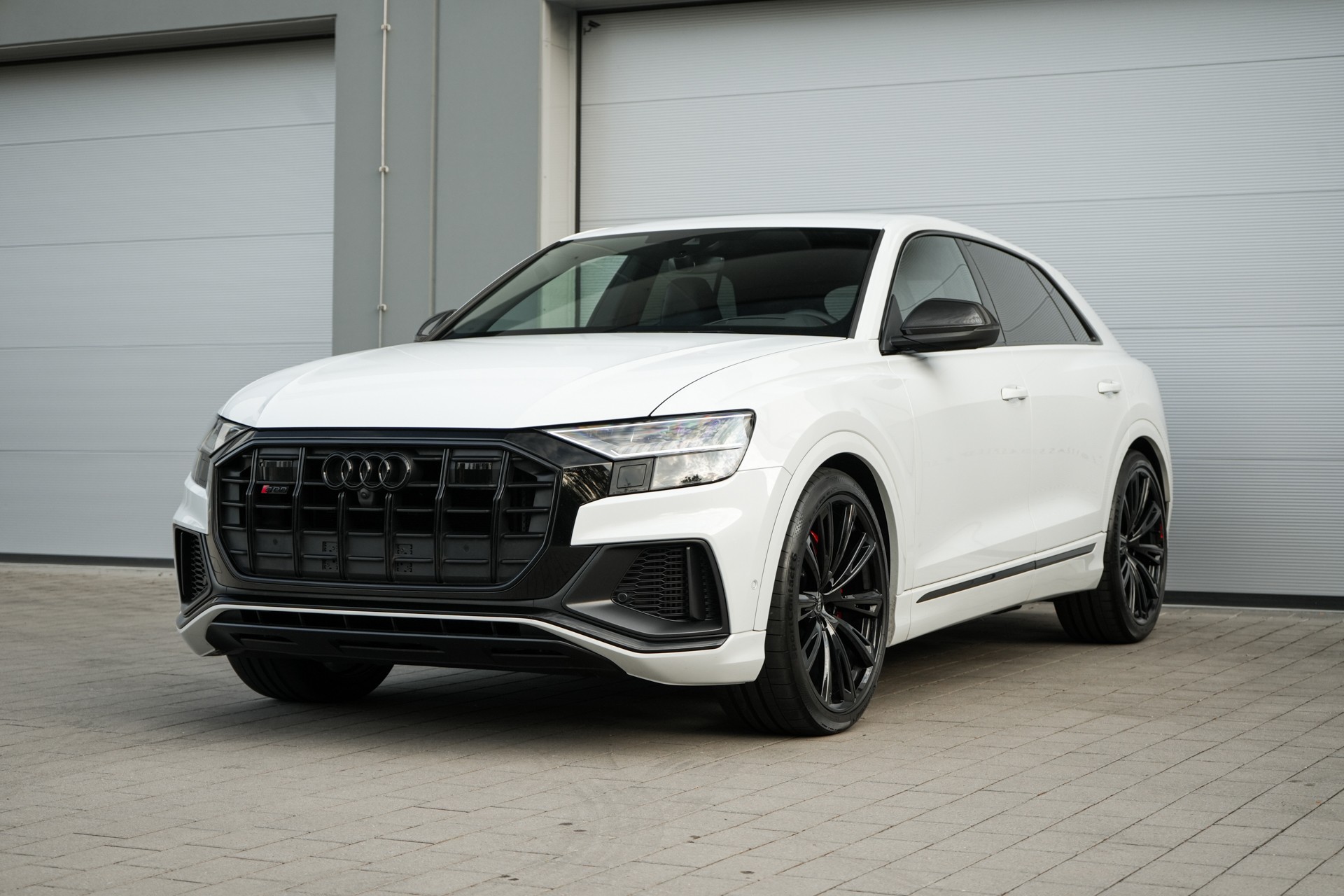 AUDI SQ8 Competition TFSI quattro tiptronic-showroom-element-1