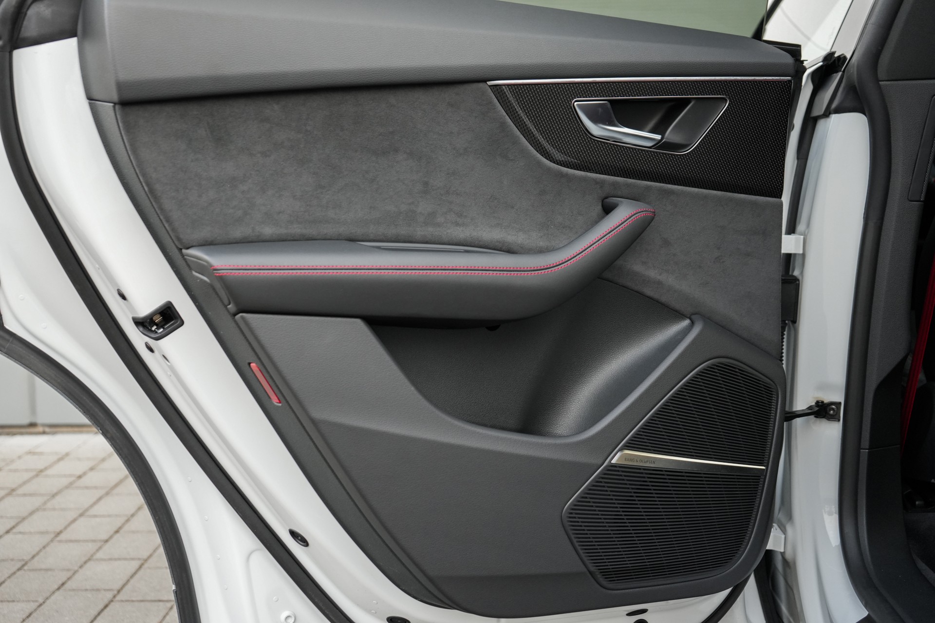 AUDI SQ8 Competition TFSI quattro tiptronic-image-24