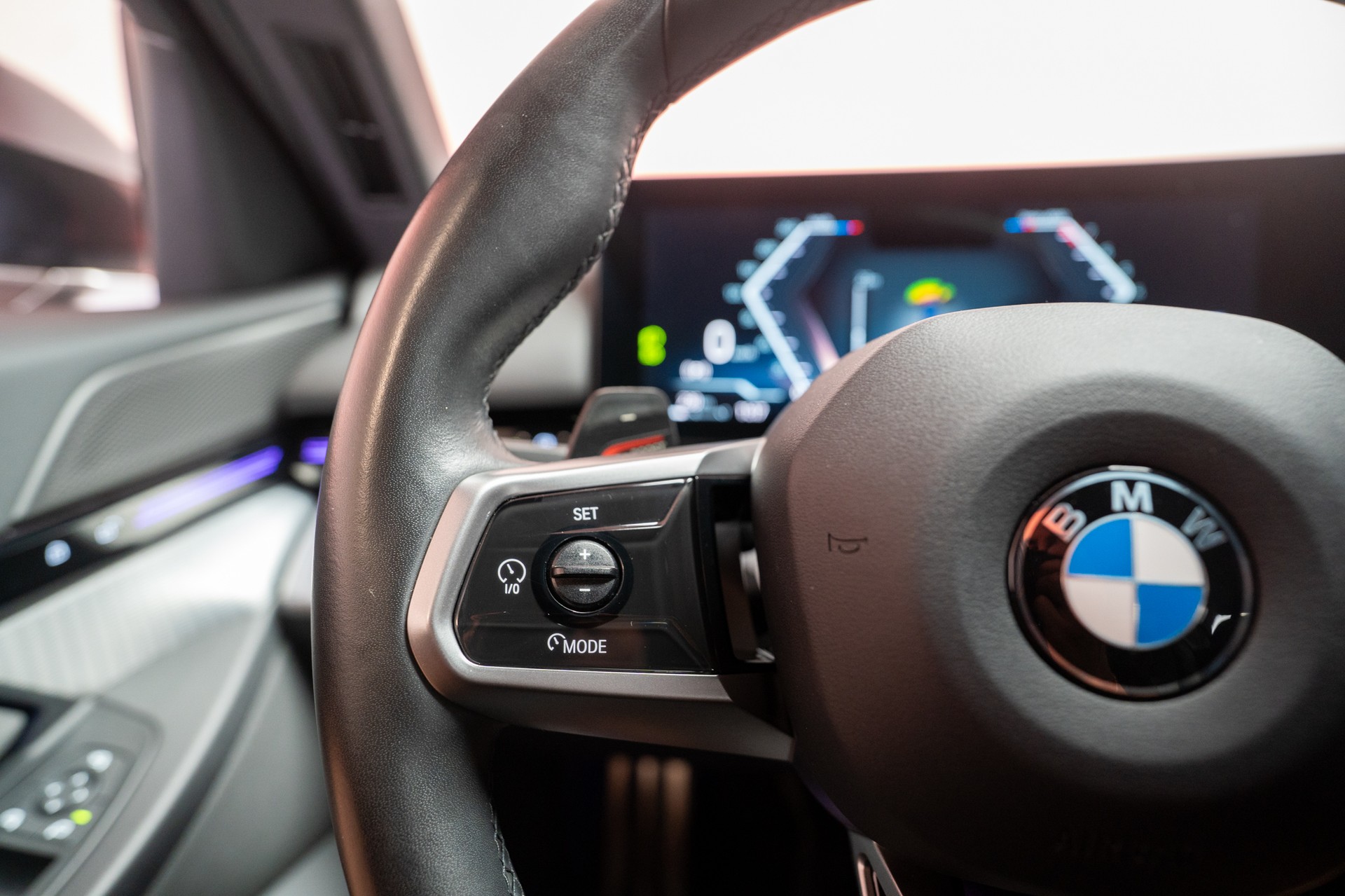 BMW 520i M Sport / Iconic Glow / Rückfahrkamera / el.Sitze-image-18