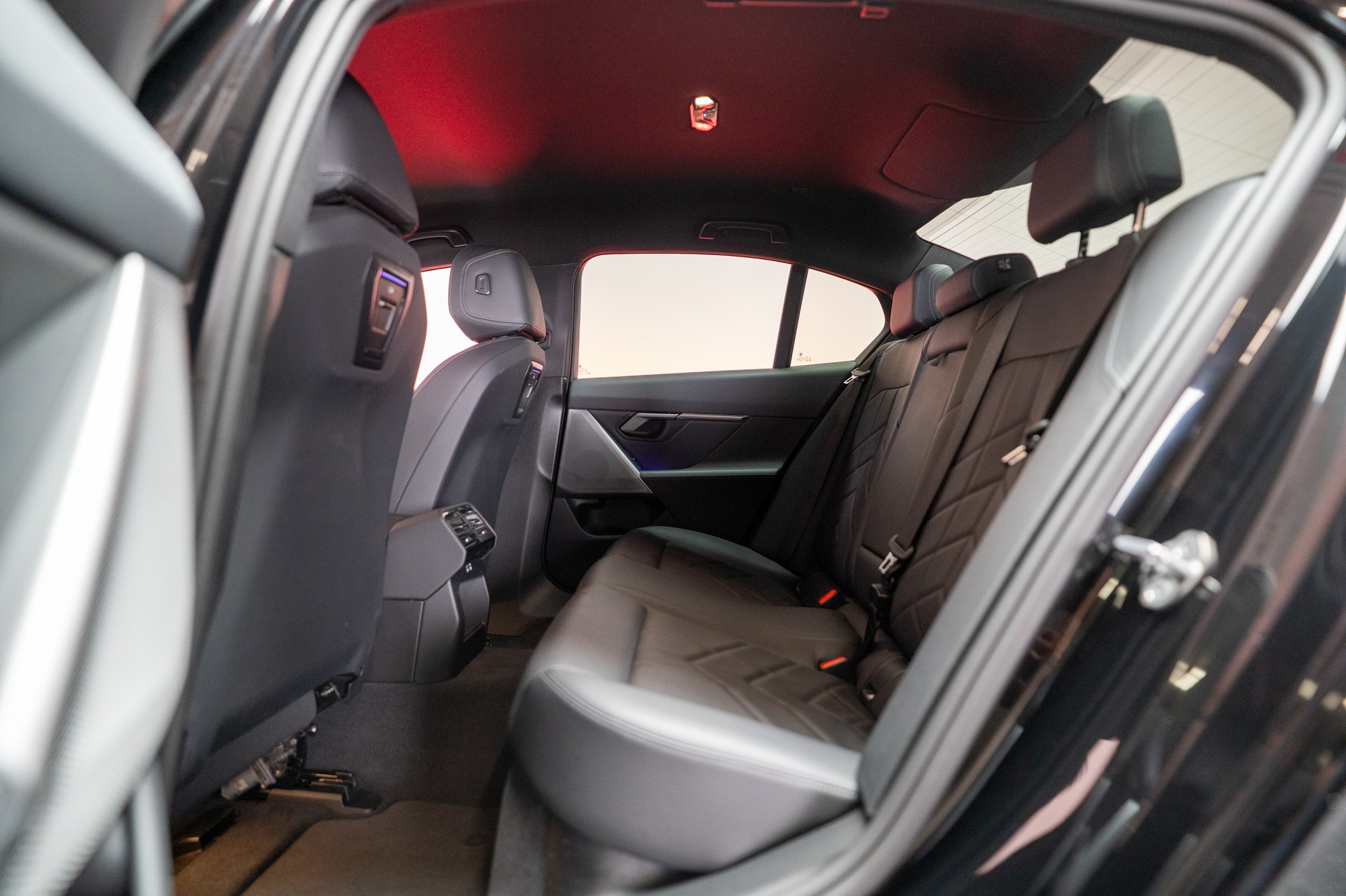 BMW 520i M Sport / Iconic Glow / Rückfahrkamera / el.Sitze-image-12