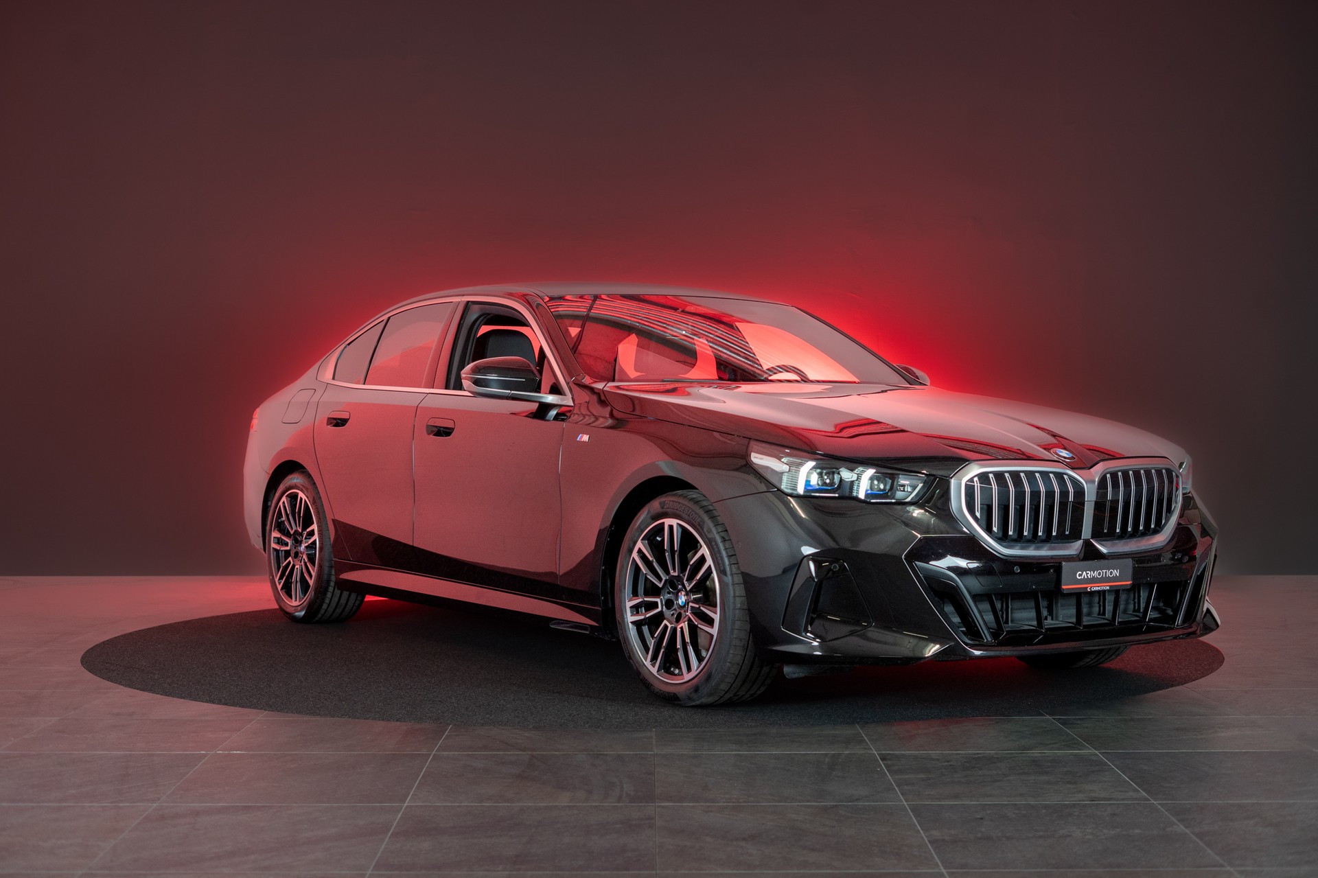 BMW 520i M Sport / Iconic Glow / Rückfahrkamera / el.Sitze-showroom-element-2