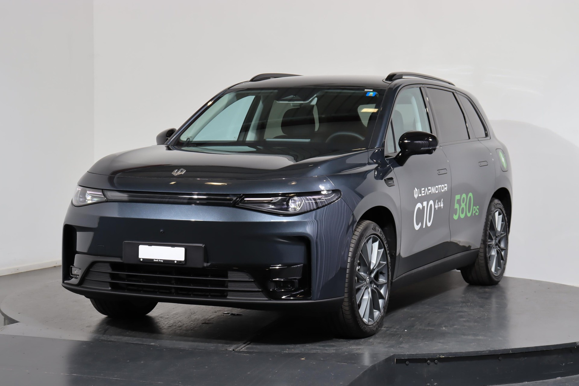 LEAPMOTOR C10 EV AWD