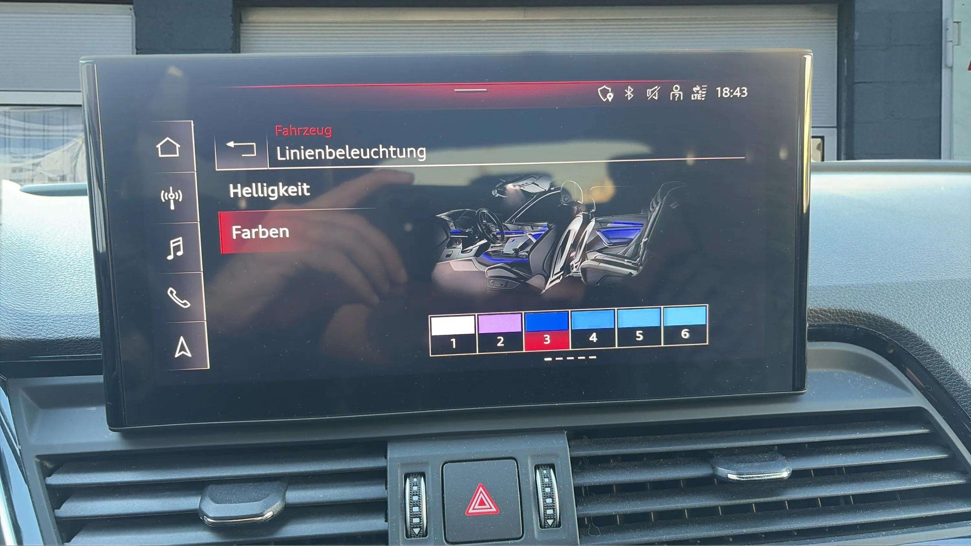 AUDI Q5 40 TDI Black Edition quattro S-tronic S line mit Werksgarantie & AHK + B&O Soundsystem-image-20