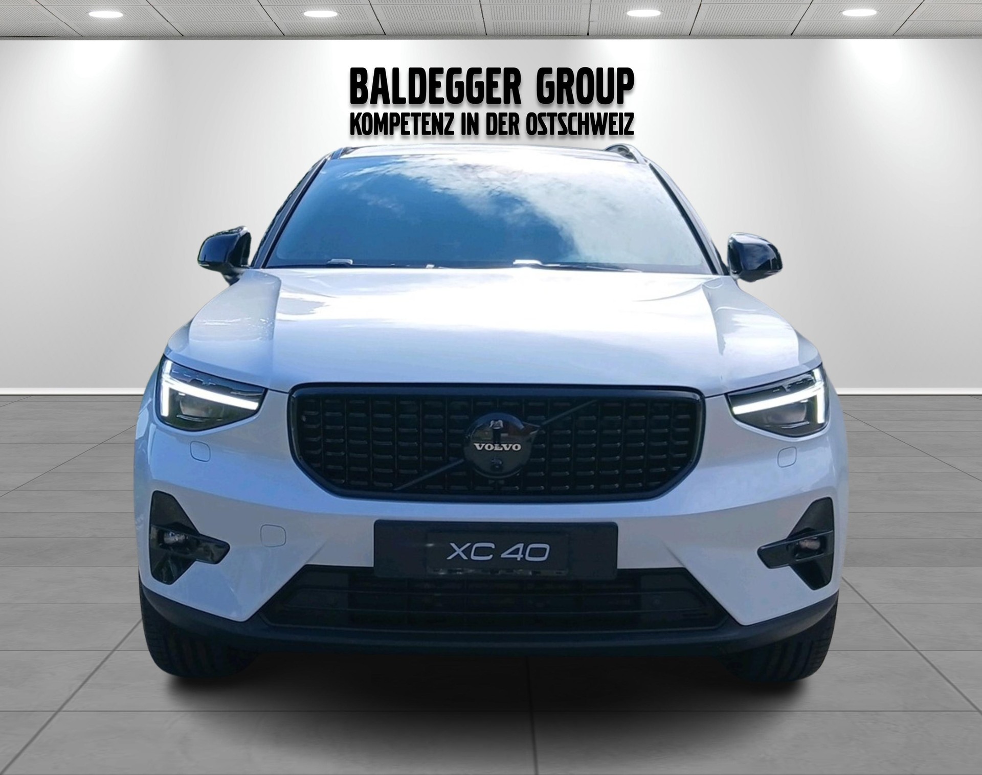 VOLVO XC40 2.0 B4 MH Black Edition-image-7