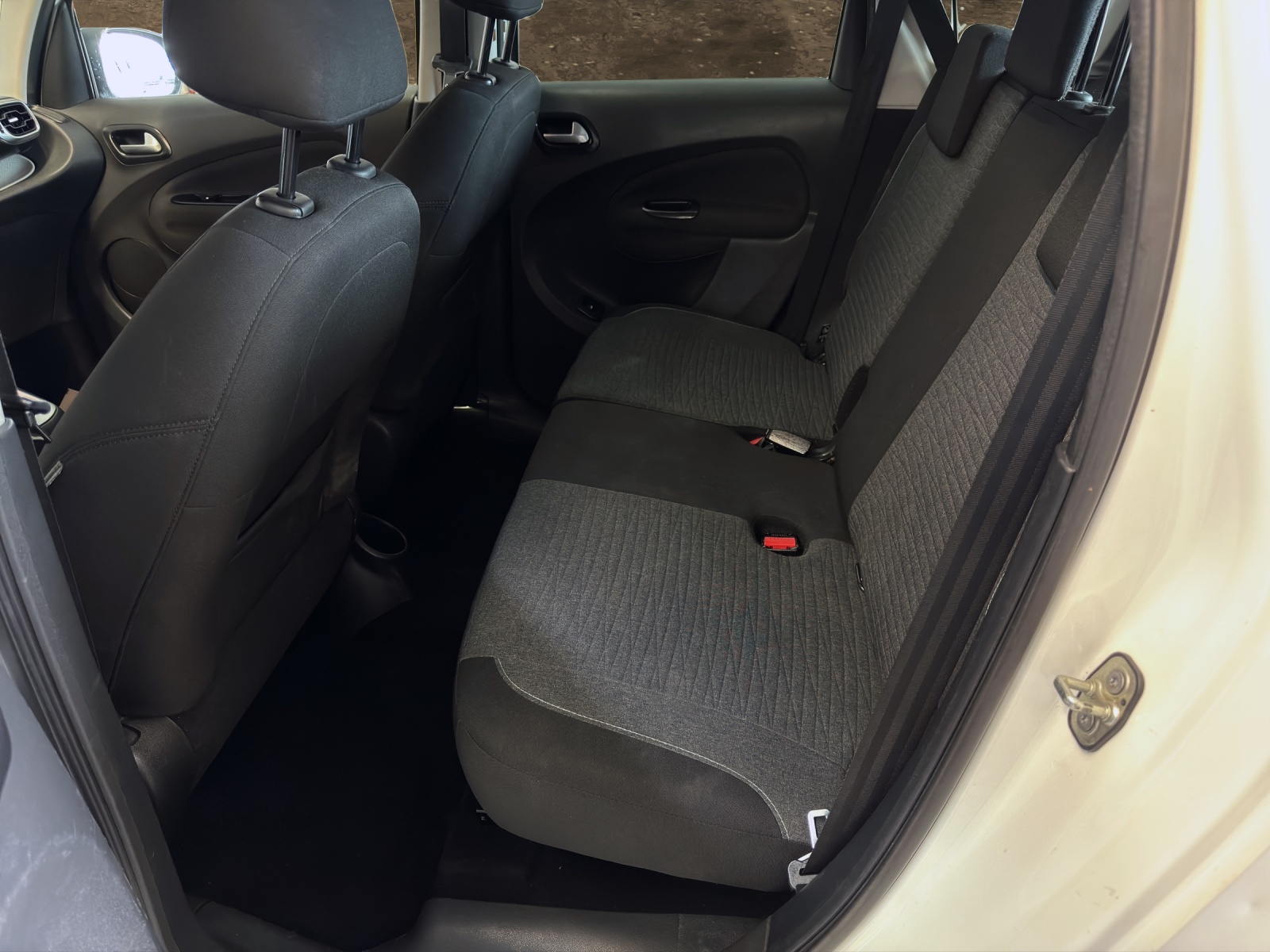 CITROEN C3 Picasso 1.2 Pure Tech Séduction-image-11