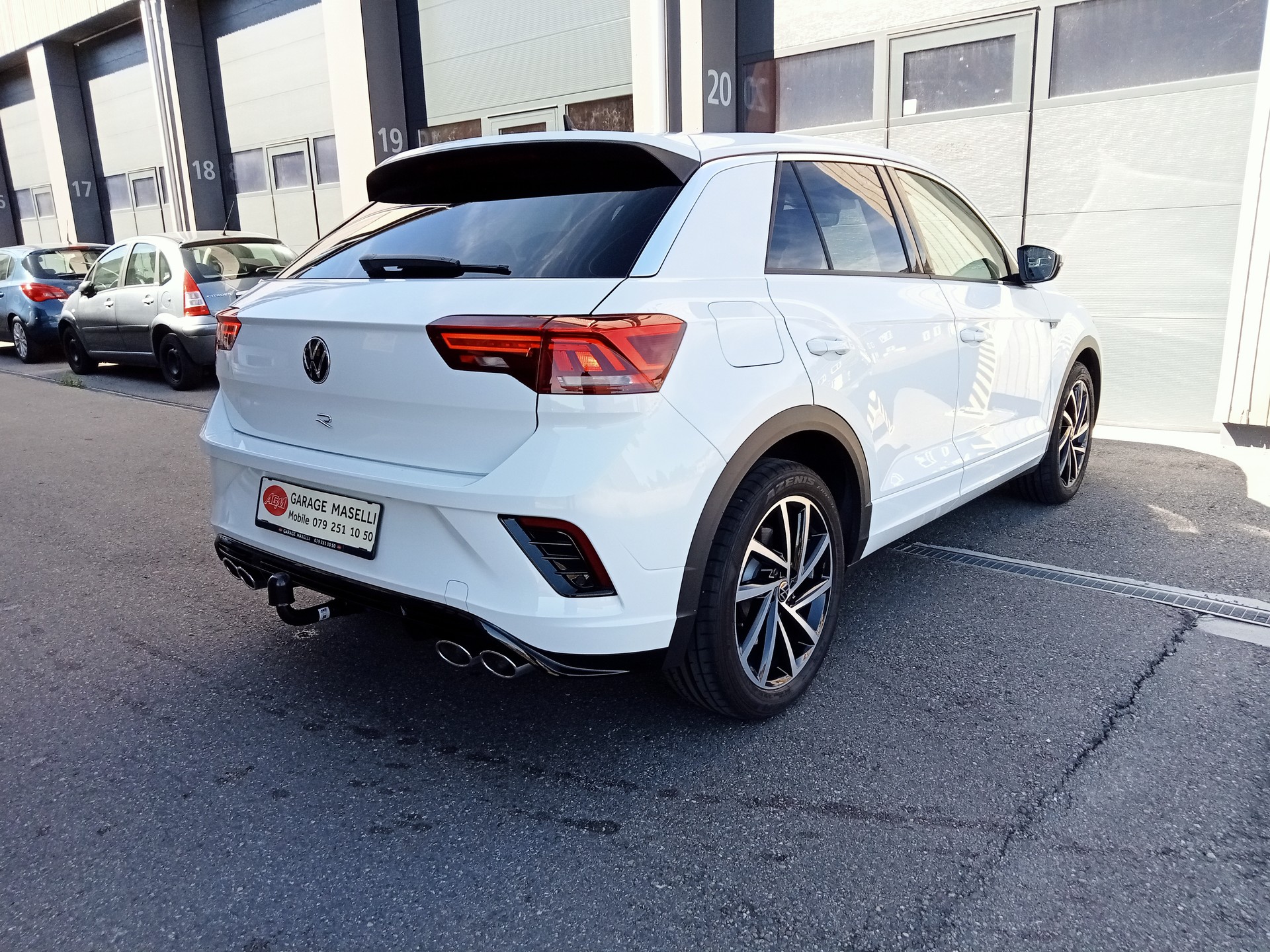 VW T-Roc 2.0 TSI R DSG 4Motion-image-5