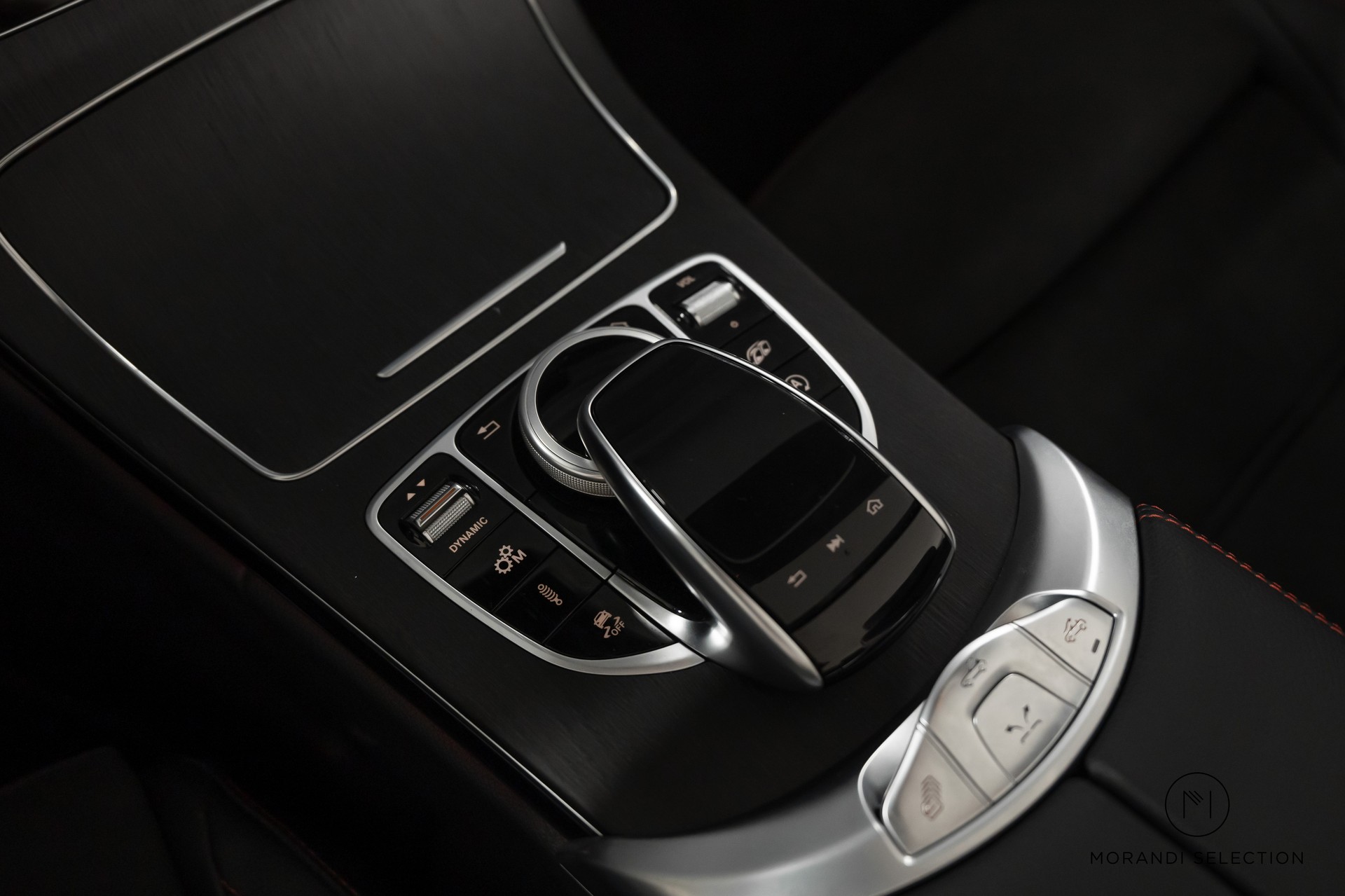 MERCEDES-BENZ C 43 AMG 4matic Cabriolet-image-23