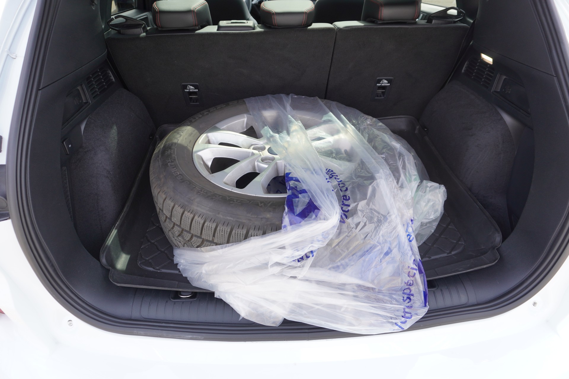 FORD Kuga 2.0 TDCi EcoBlue ST-Line X 4WD-image-9