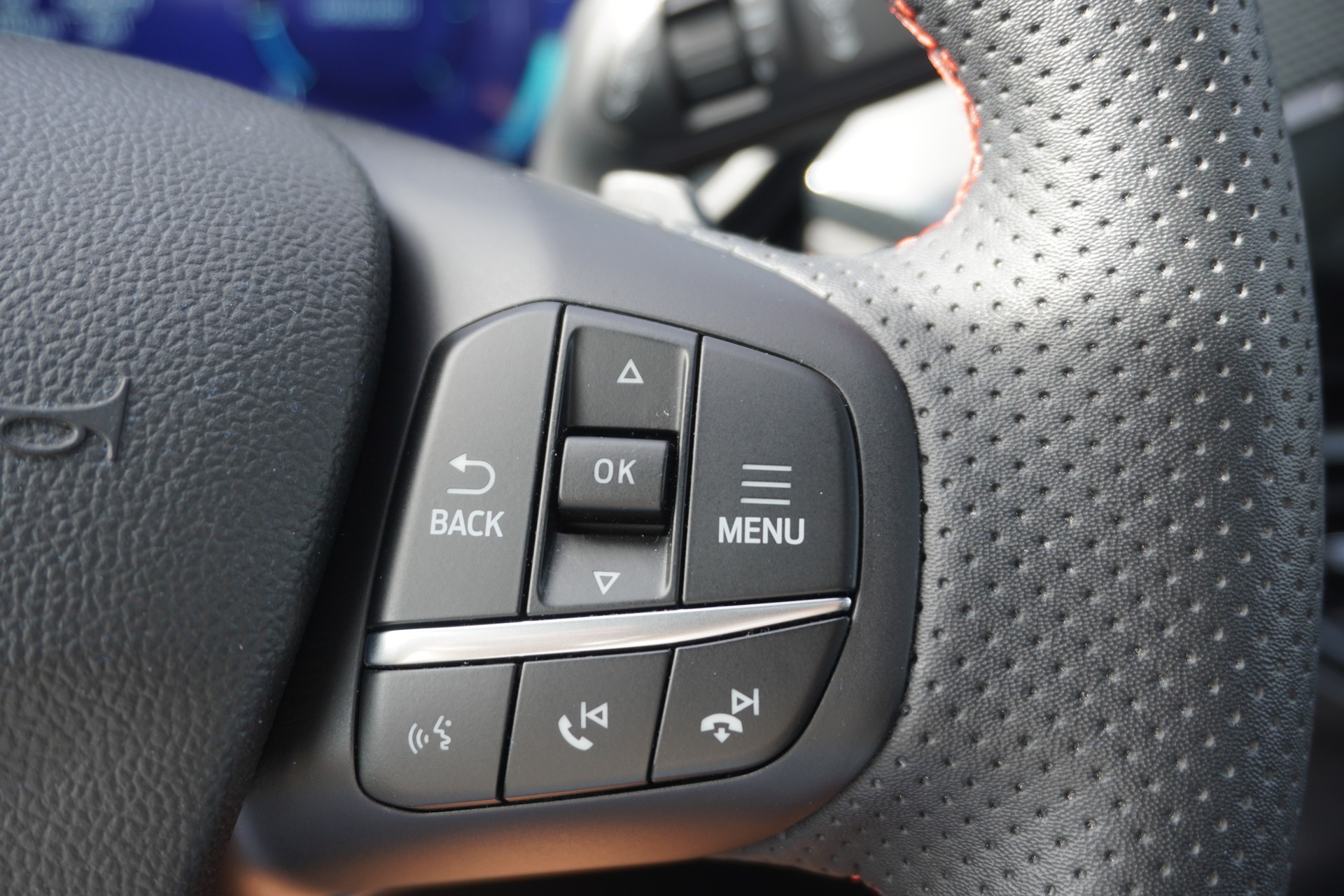 FORD Kuga 2.0 TDCi EcoBlue ST-Line X 4WD-image-30