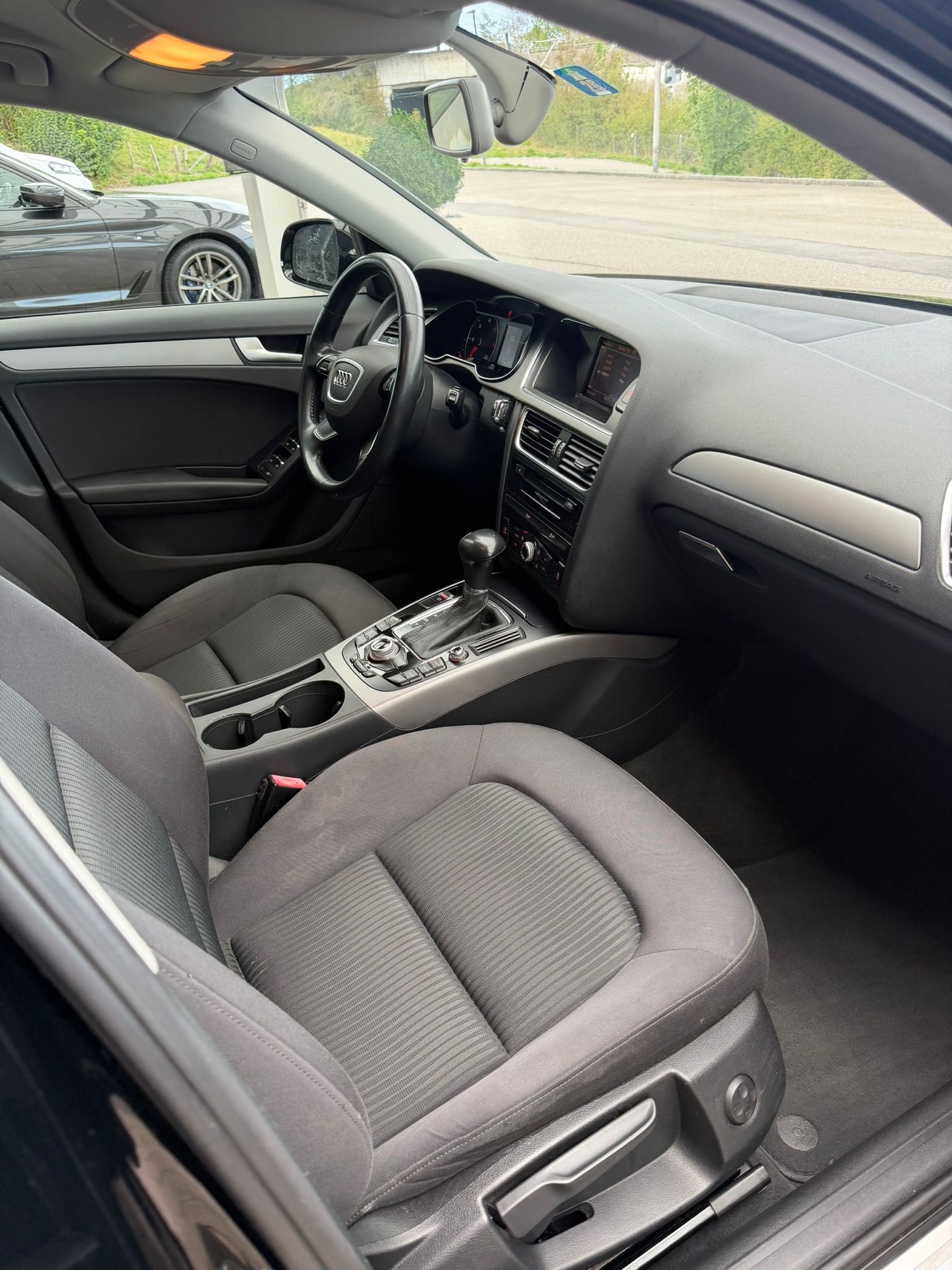 AUDI A4 Avant 2.0 TDI multitronic-image-7