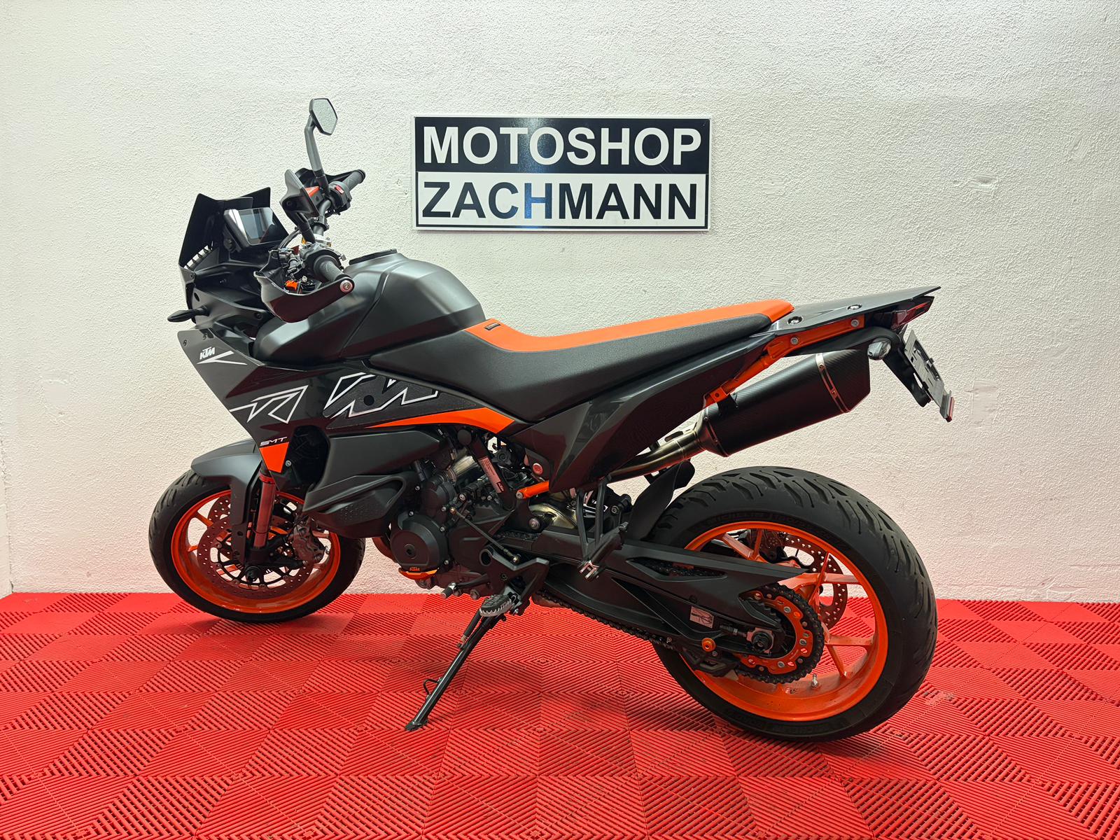 KTM 890 SMT-image-4