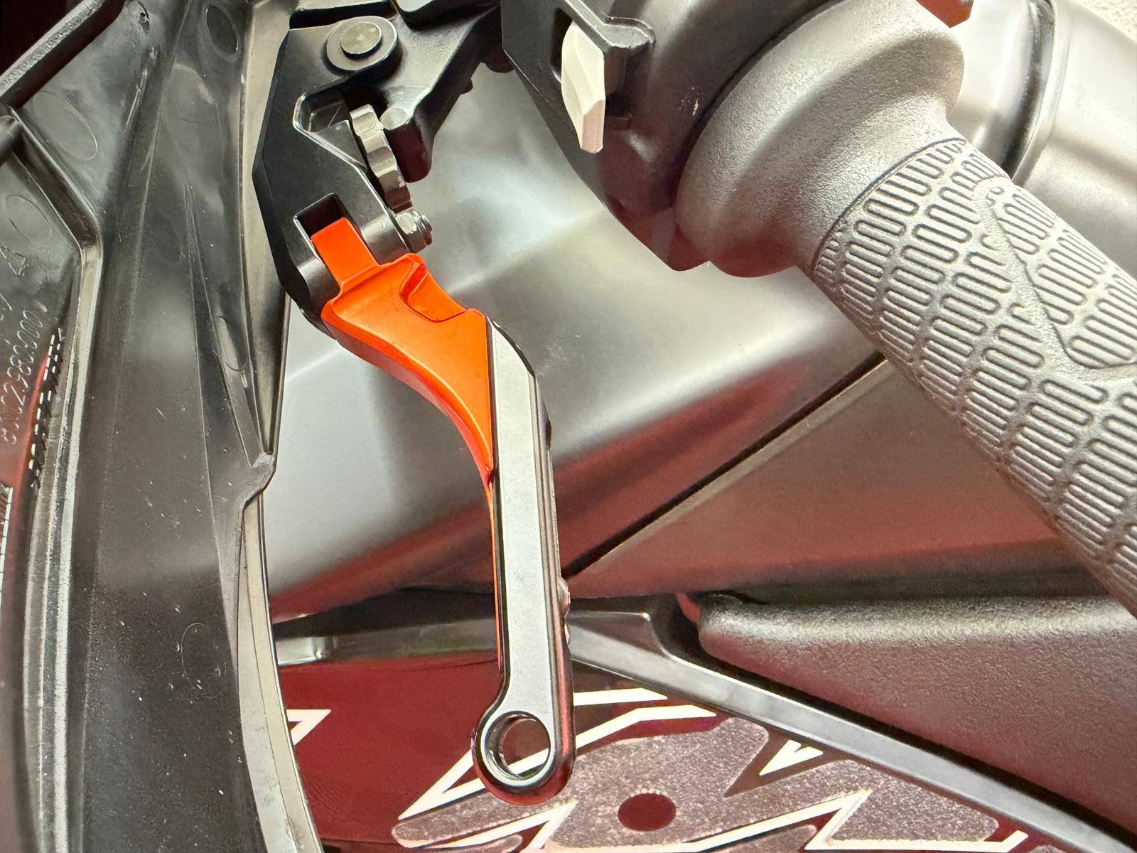 KTM 890 SMT-image-9