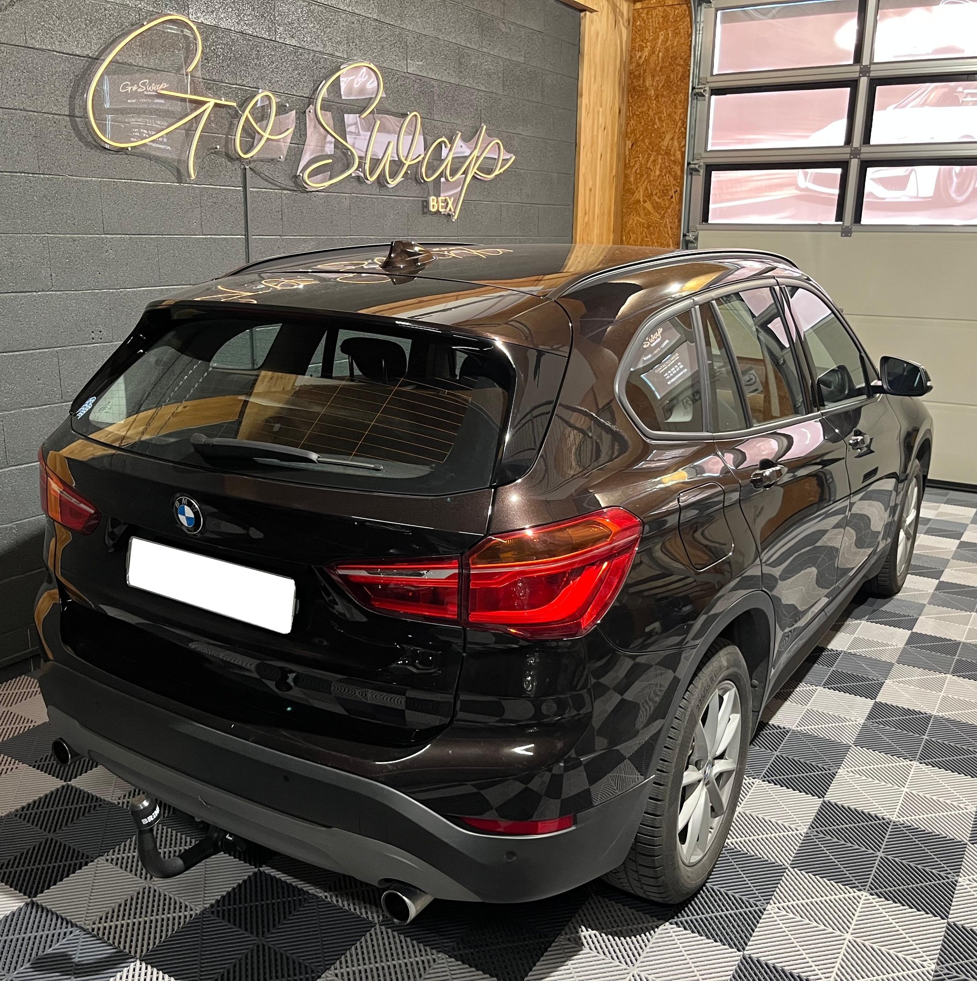BMW X1 xDrive 20d Steptronic-showroom-element-3