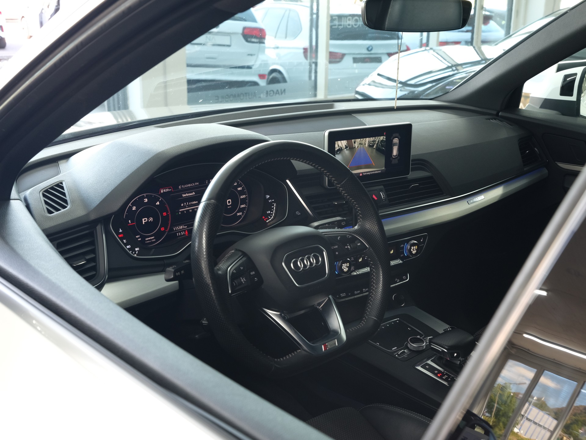 AUDI Q5 2.0 TDI sport quattro S-tronic *Rückfahrkamera* *Sitzheizung* *S-Line*-image-20