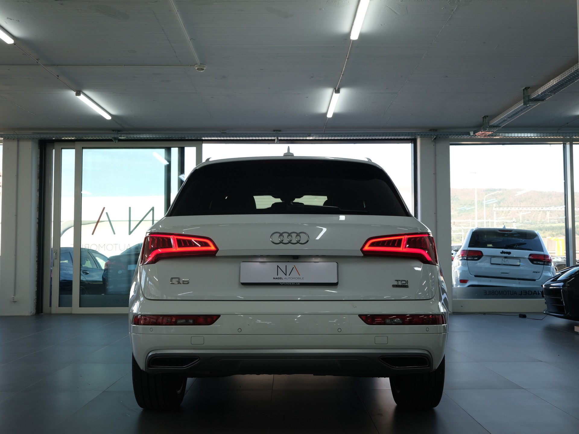 AUDI Q5 2.0 TDI sport quattro S-tronic *Rückfahrkamera* *Sitzheizung* *S-Line*-showroom-element-3