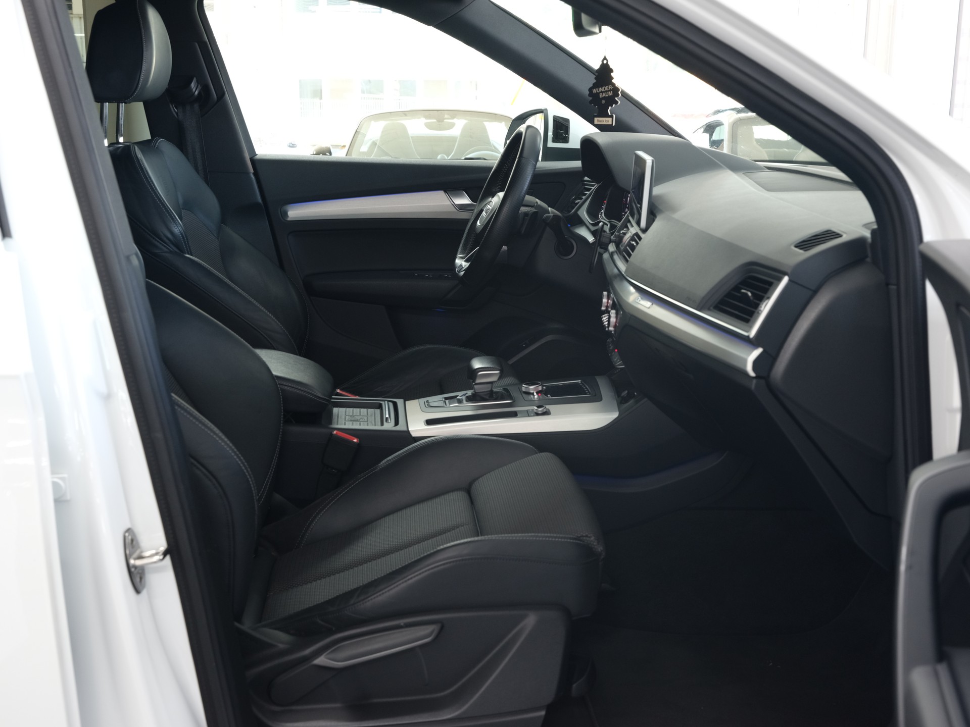 AUDI Q5 2.0 TDI sport quattro S-tronic *Rückfahrkamera* *Sitzheizung* *S-Line*-image-21
