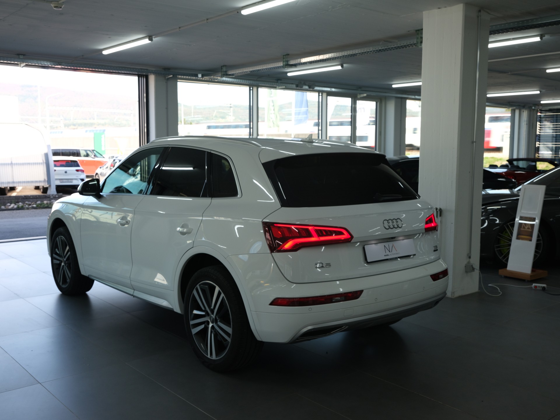 AUDI Q5 2.0 TDI sport quattro S-tronic *Rückfahrkamera* *Sitzheizung* *S-Line*-image-17