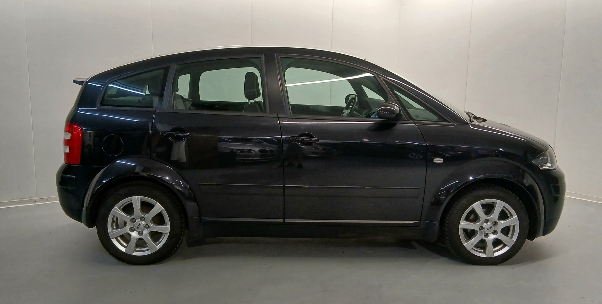 AUDI A2-image-4
