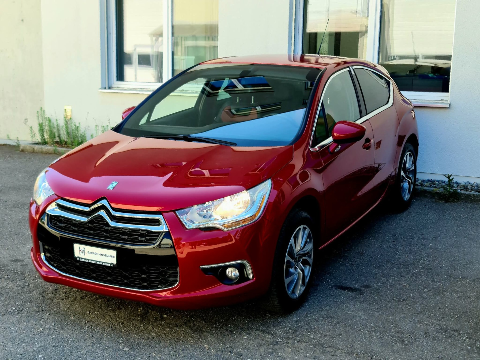 DS AUTOMOBILES DS4 1.6 THP Dark Top Automatic-showroom-element-3