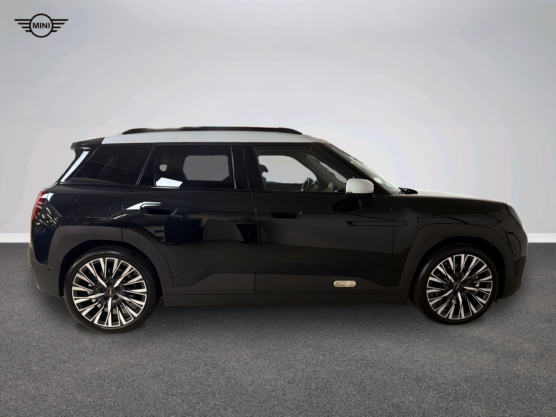 MINI Aceman SE-showroom-element-2