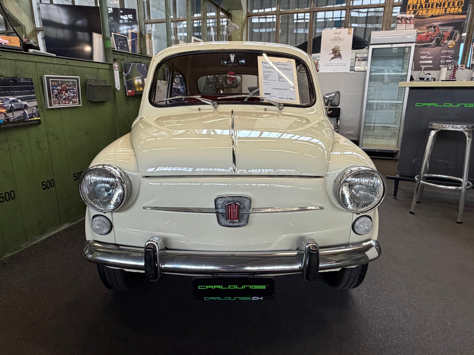 FIAT 600-showroom-element-3