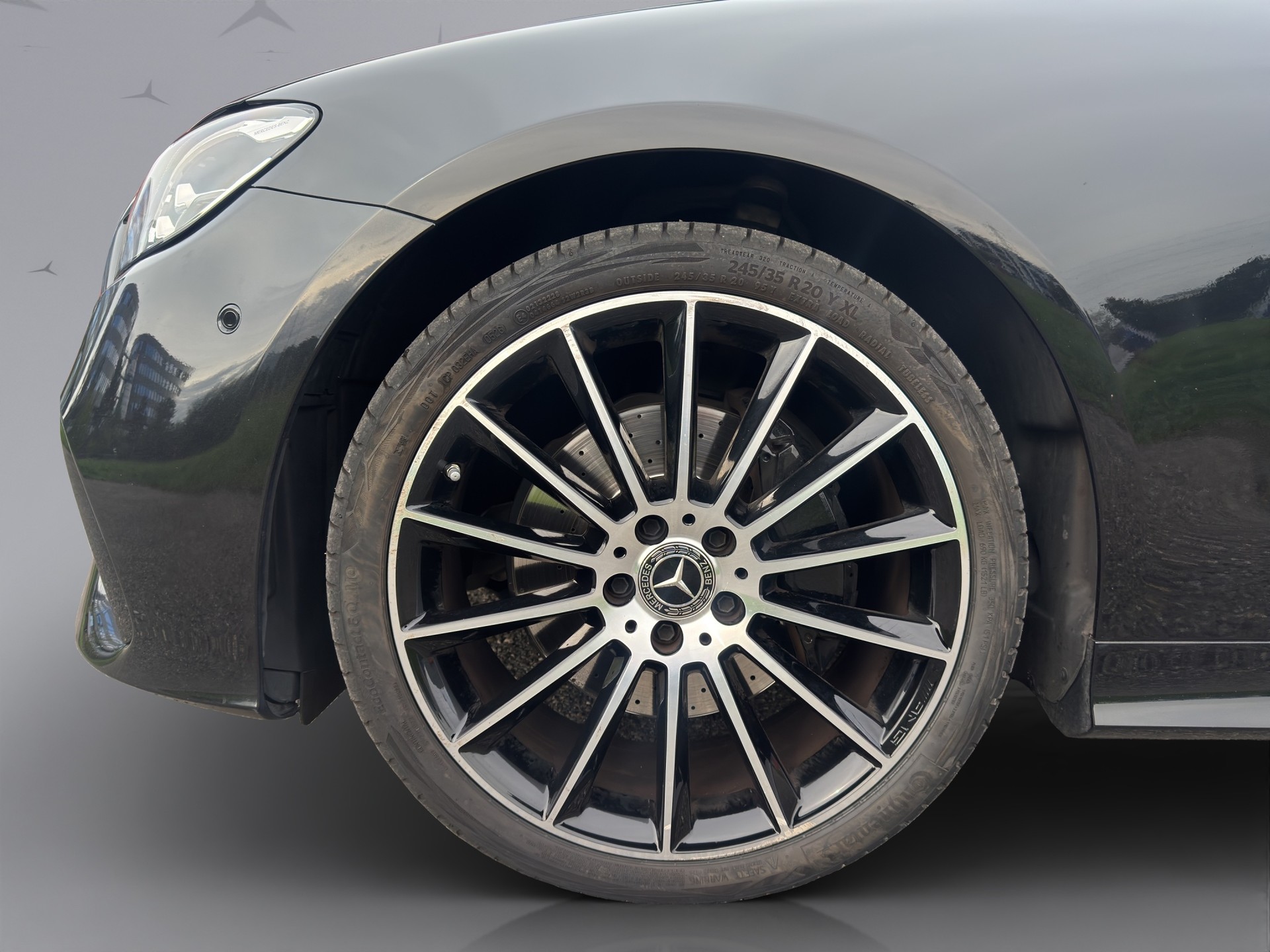 MERCEDES-BENZ E 300 d AMG Line 4matic Coupé-showroom-element-2