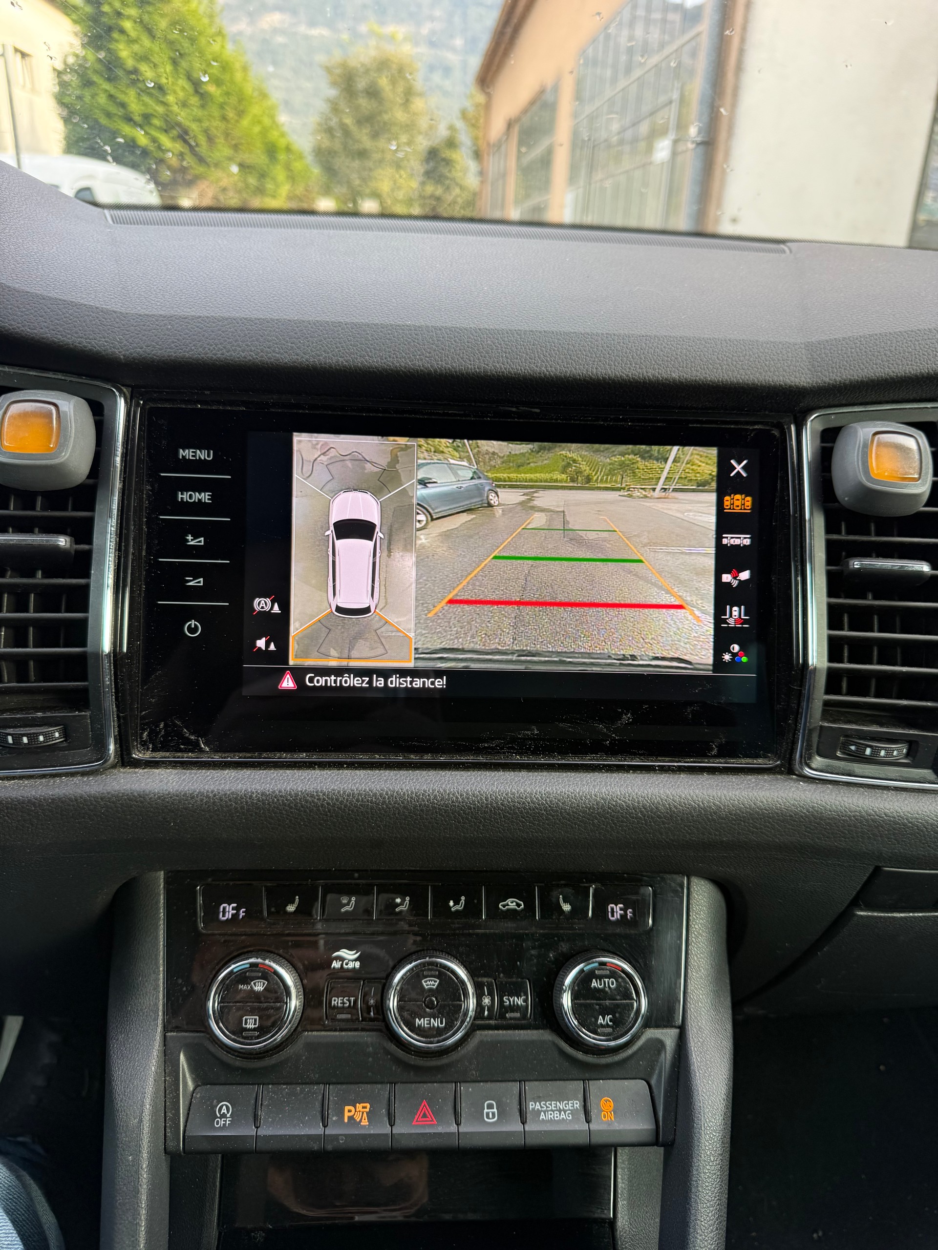 SKODA Kodiaq 2.0 TDI CR Sport Line 4x4 DSG-image-10