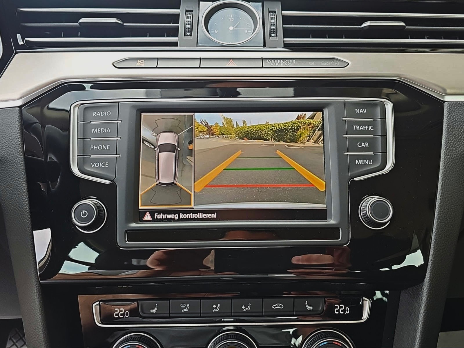 VW Passat Variant 2.0 TDI BMT High. DSG 4Motion-image-9