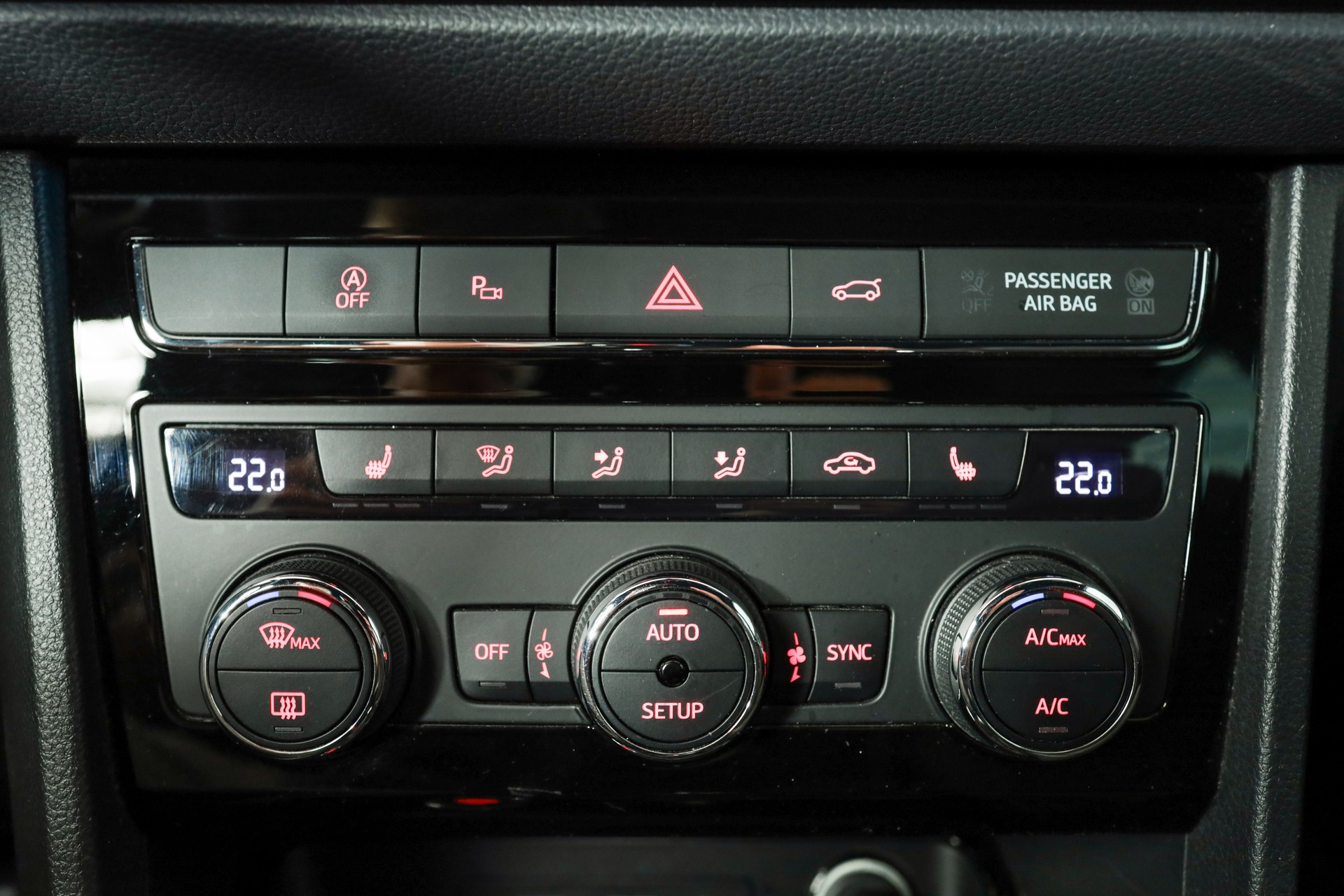 SEAT Ateca 2.0 TDI CR Xcellence 4Drive • Golden Cognac • Attelage • Full LED-image-20
