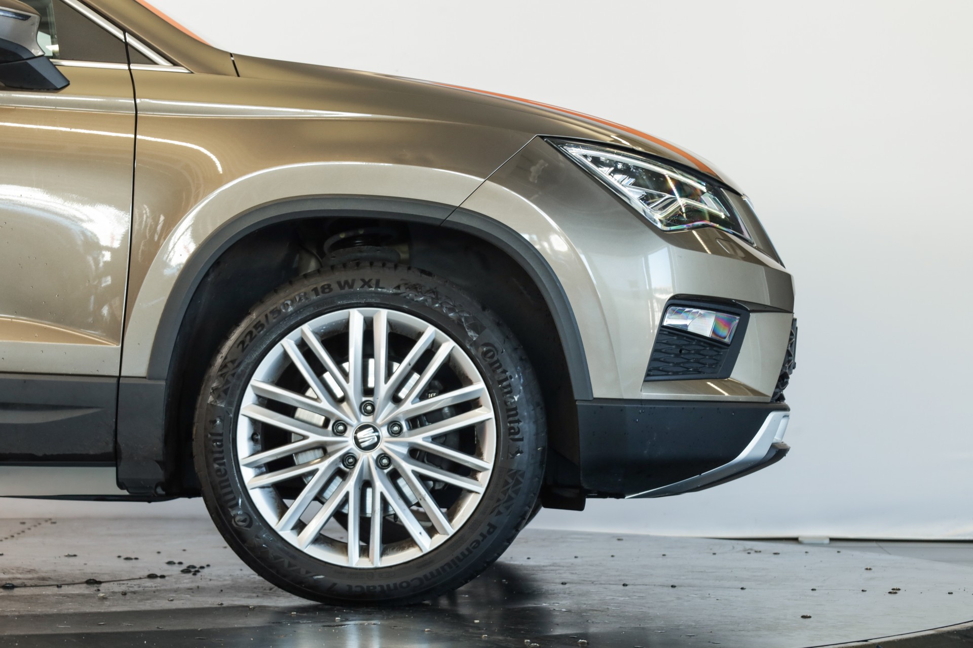 SEAT Ateca 2.0 TDI CR Xcellence 4Drive • Golden Cognac • Attelage • Full LED-image-8