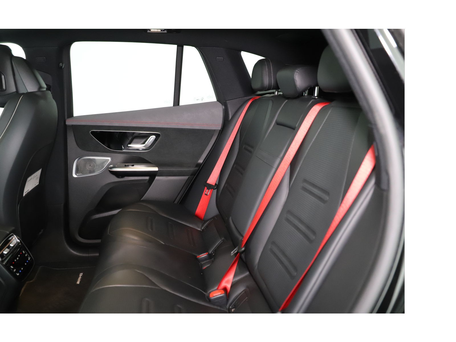 MERCEDES-BENZ EQE SUV AMG 43 4 Matic-image-12