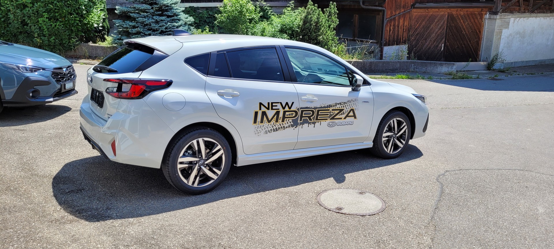 SUBARU Impreza 2.0 e-Boxer Swiss Plus AWD Lineartronic-image-4