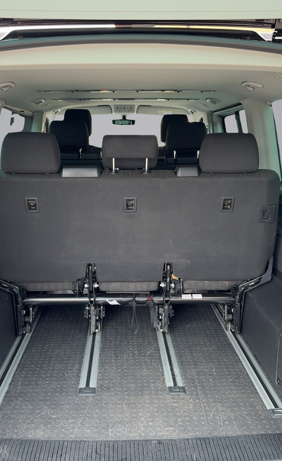 VW T6 Multivan 2.0 TDI 204 Family DSG 4m-image-5