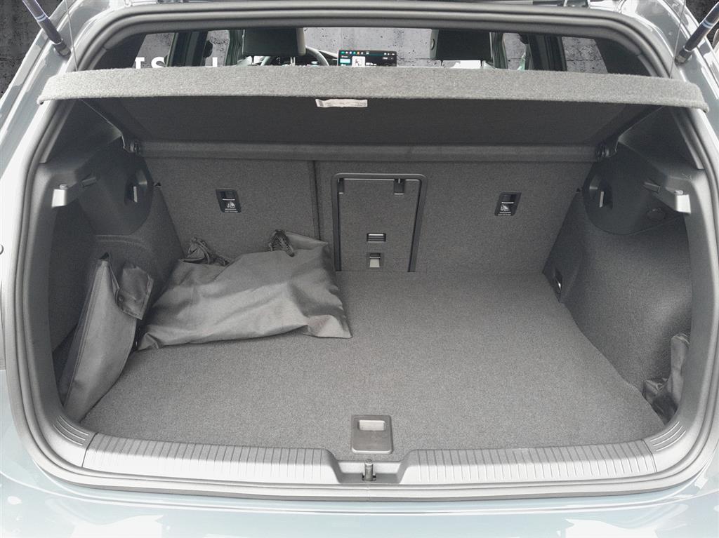 VW Golf 1.5 TSI PHEV Edition 50-image-11