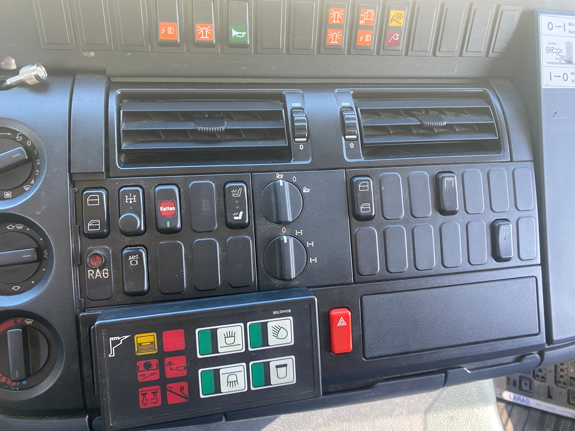 MERCEDES-BENZ Atego 1225 4x4-image-11