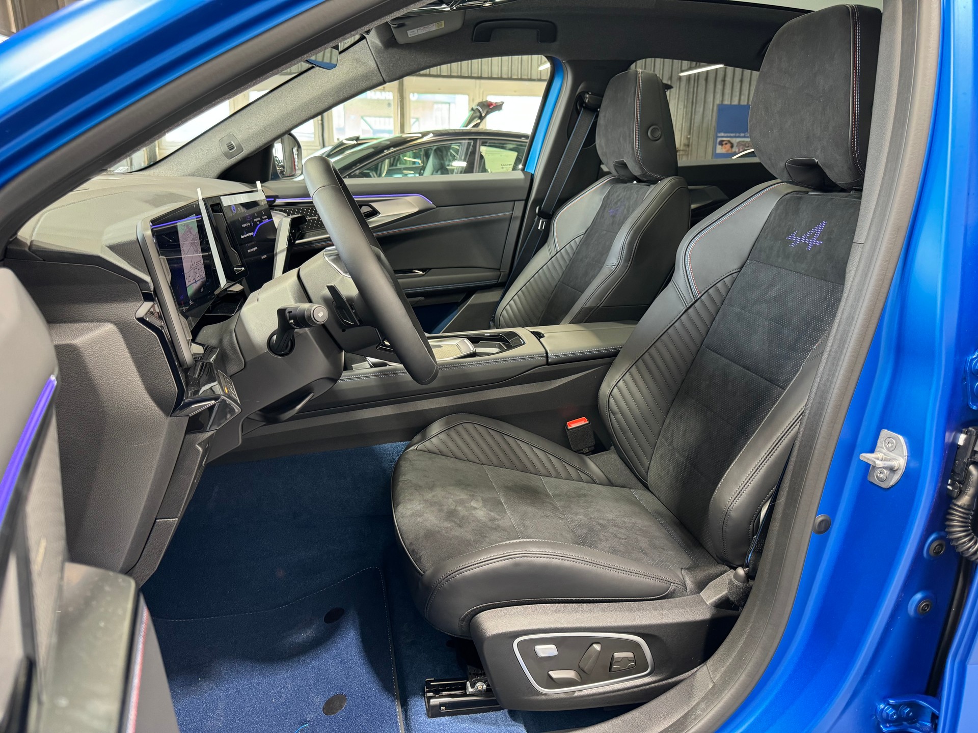 RENAULT RAFALE HYBRID E-TECH Atelier Alpine hyper hybrid E-Tech 4x4 300PS plug-in-image-10
