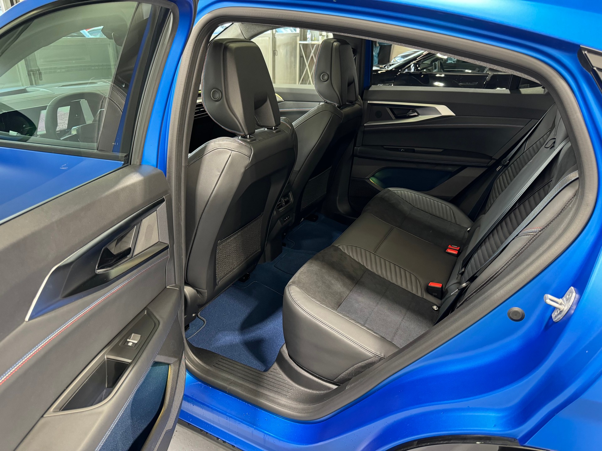RENAULT RAFALE HYBRID E-TECH Atelier Alpine hyper hybrid E-Tech 4x4 300PS plug-in-image-22