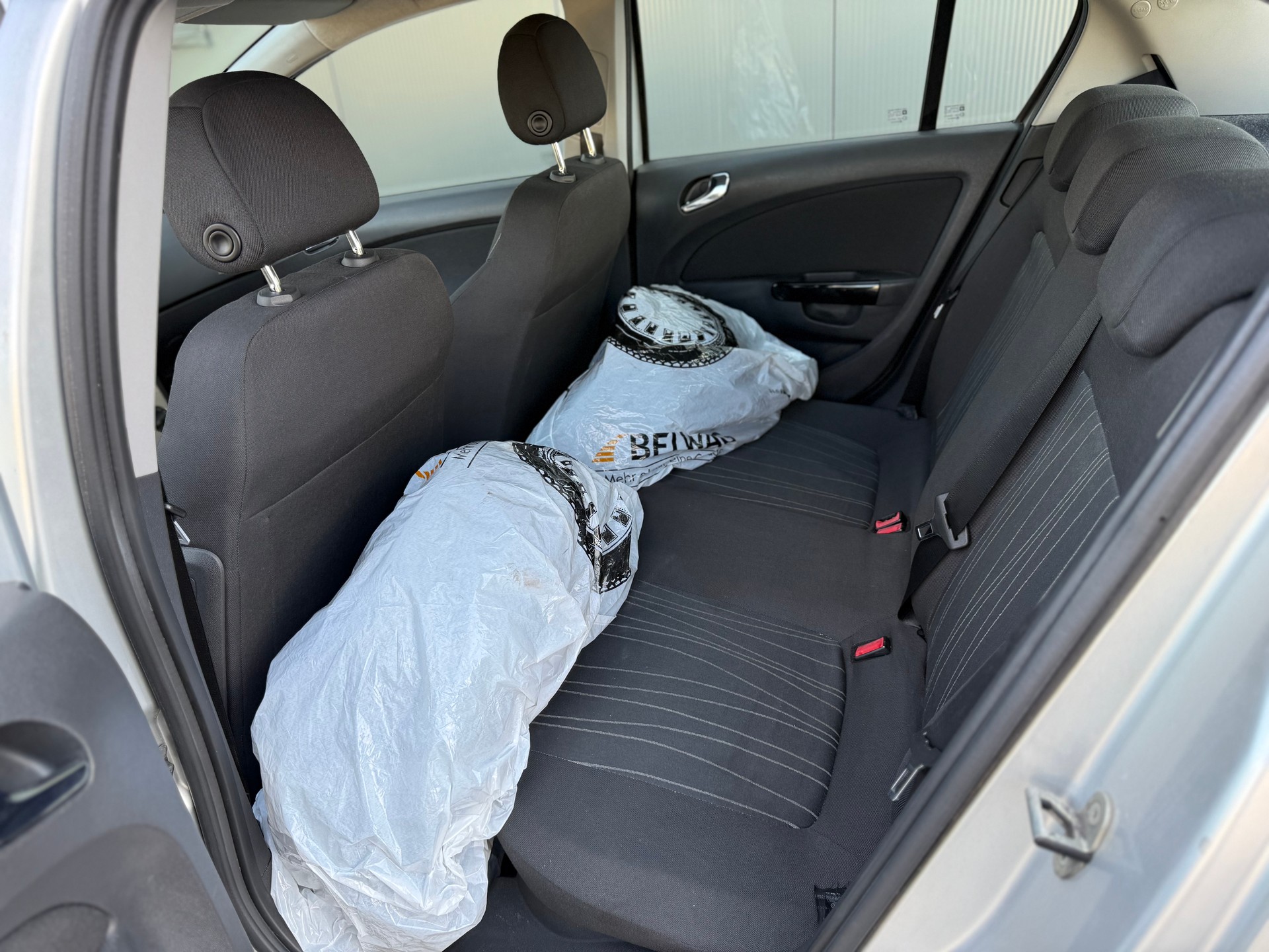 OPEL Corsa 1.4 TP Enjoy-image-13