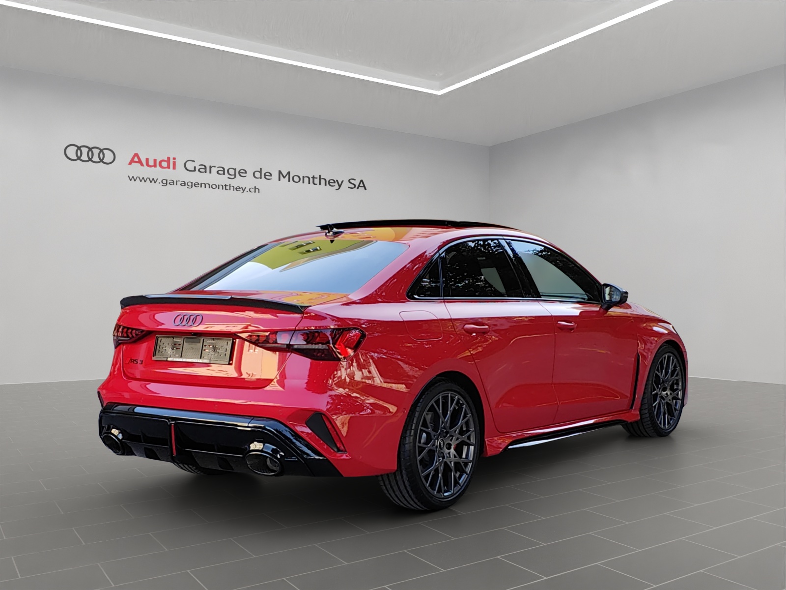 AUDI RS3 Limousine 2.5 TSI quattro S-tronic-image-4