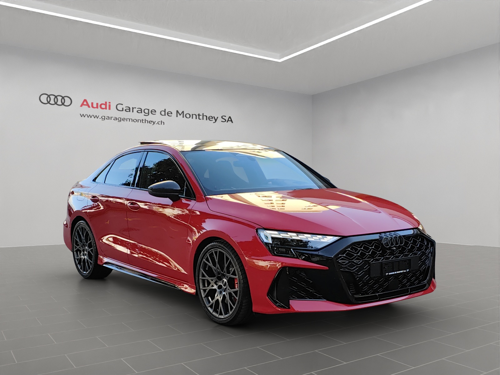 AUDI RS3 Limousine 2.5 TSI quattro S-tronic-image-3