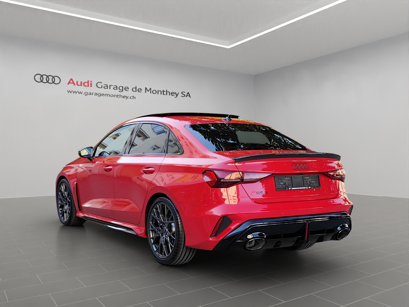 AUDI RS3 Limousine 2.5 TSI quattro S-tronic-image-6
