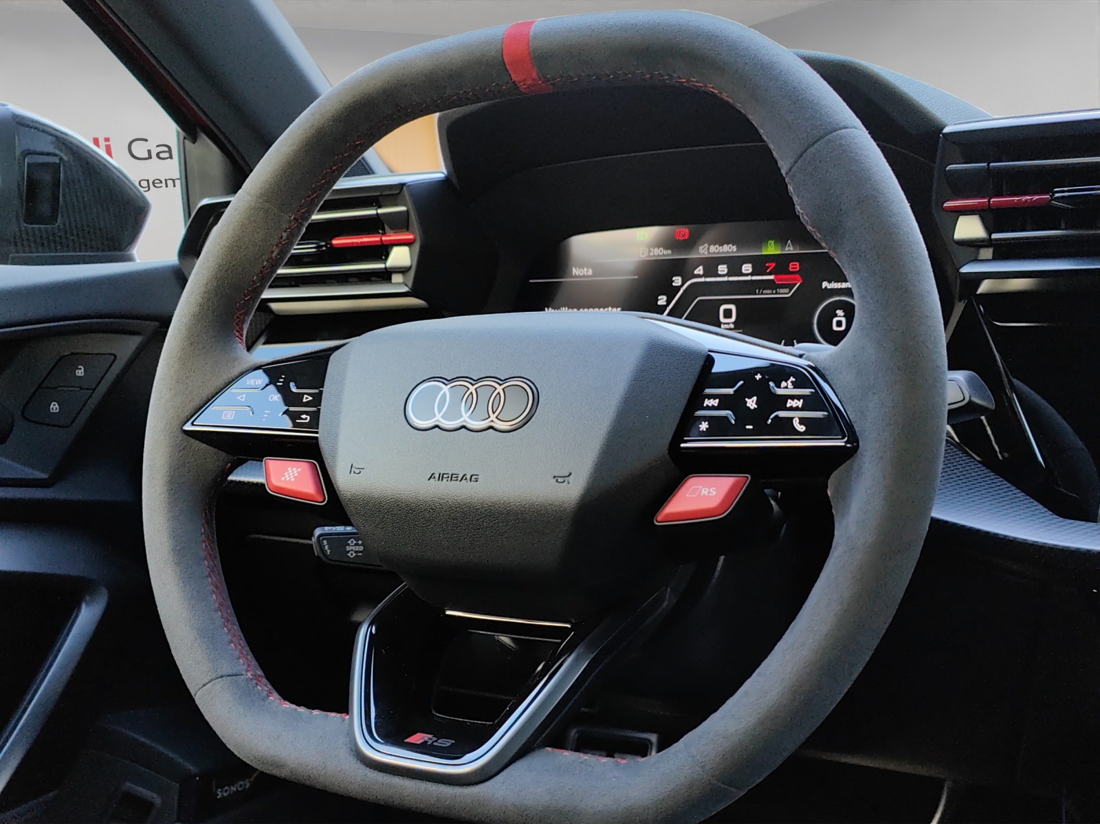 AUDI RS3 Limousine 2.5 TSI quattro S-tronic-image-15