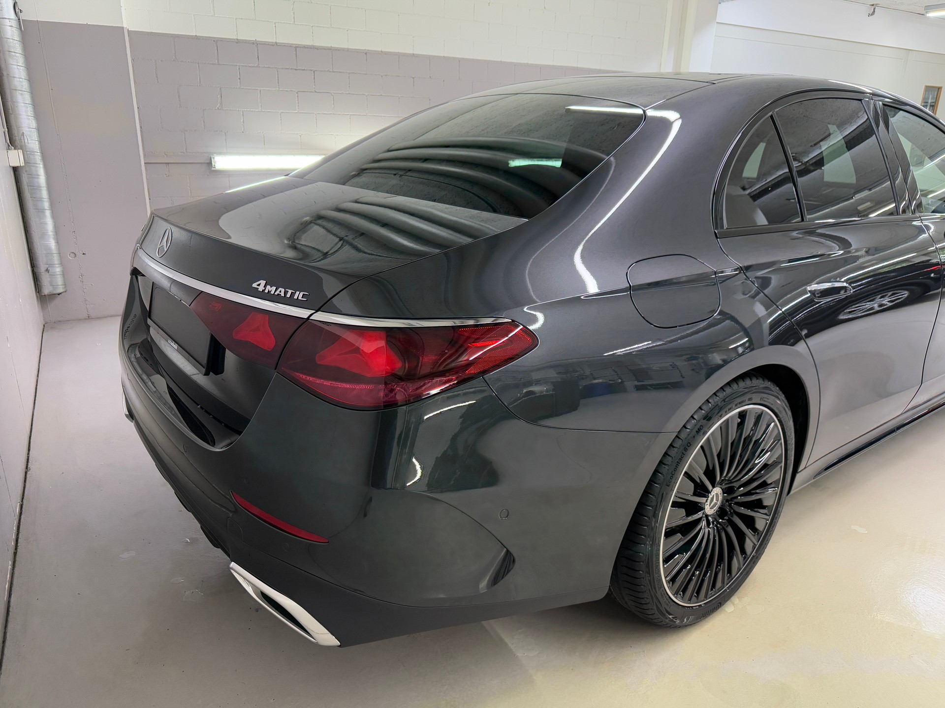 MERCEDES-BENZ E 450 4MATIC Limousine-image-5